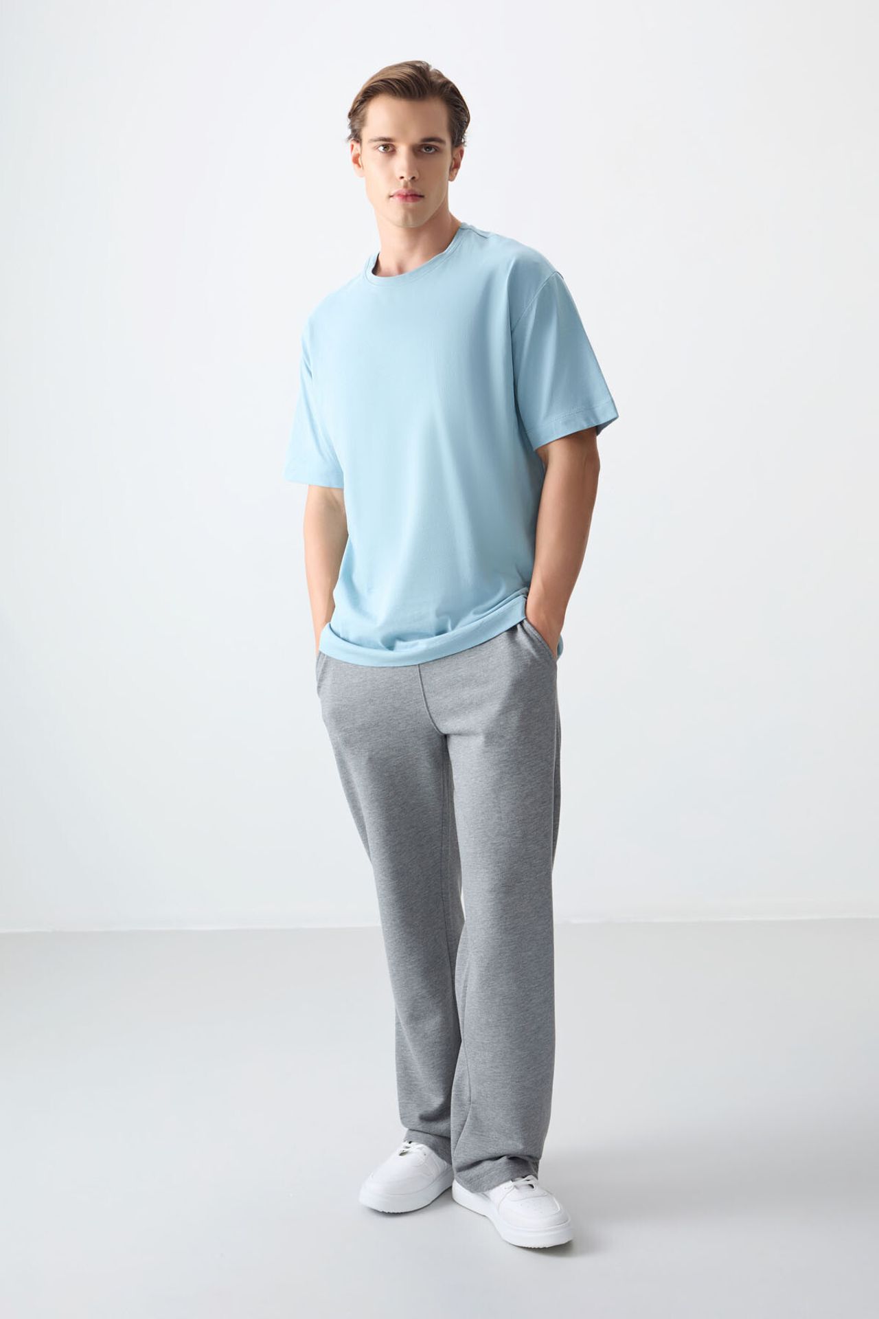 TOMMY Oversized Cotton Crew Neck T-Shirt 5