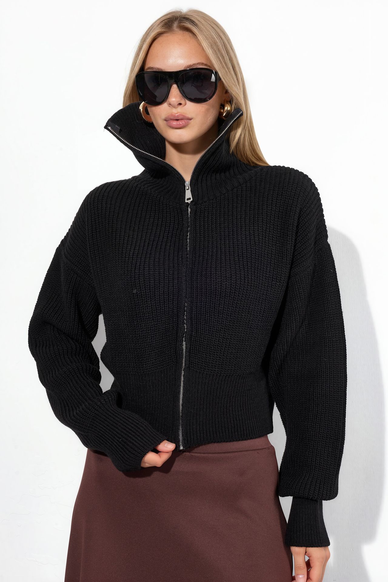 VIORNA Women’s Cropped Ribbed Zip Cardigan 1