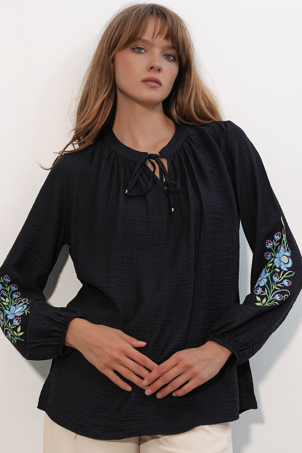 BDART Nakışlı Oversize Krep Bluz 1