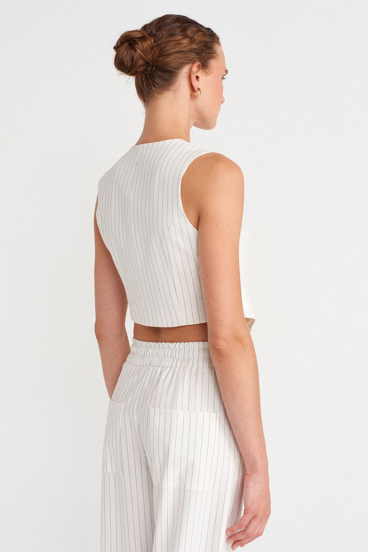 DILVIN Women’s Striped Crop Waistcoat With Belt 2
