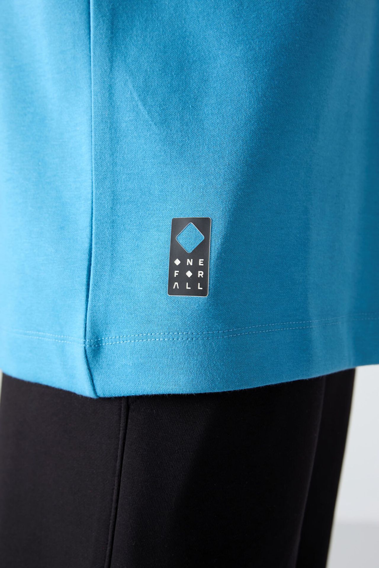 TOMMY Oversized Cotton-Blend Logo T-Shirt 4