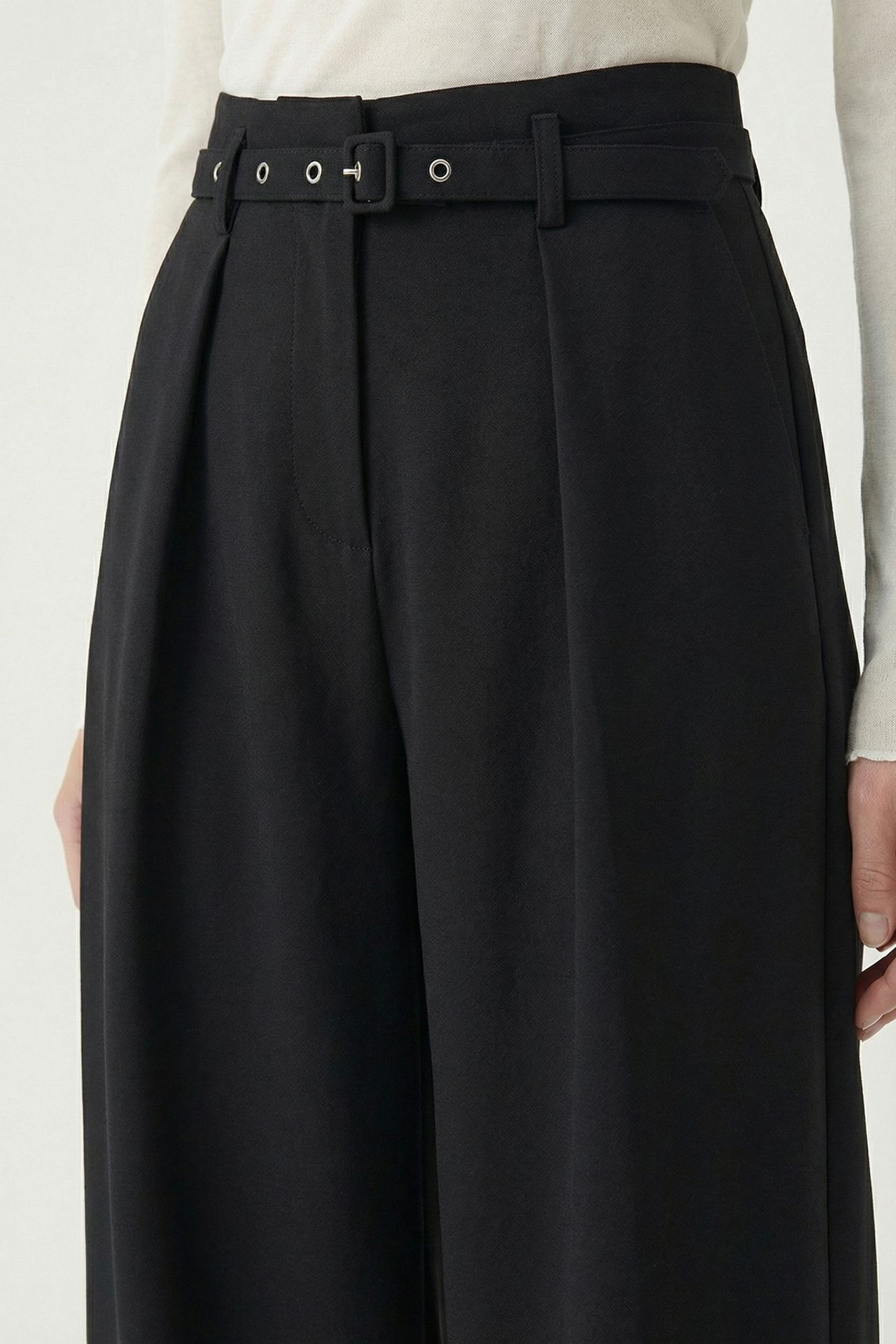 ISTANBUL Pleated Belted Wide Leg Trousers 5