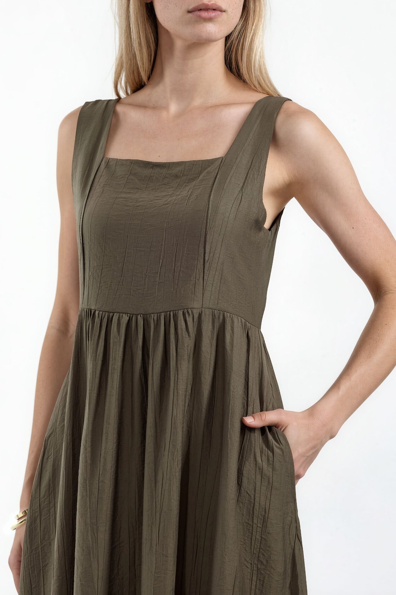 BUSEM Solid Midi Dress with Square Collar 4