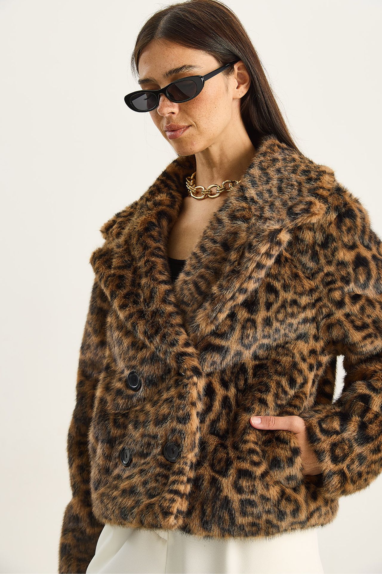 LUCCI Oversized Leopard Print Faux Fur Coat 5