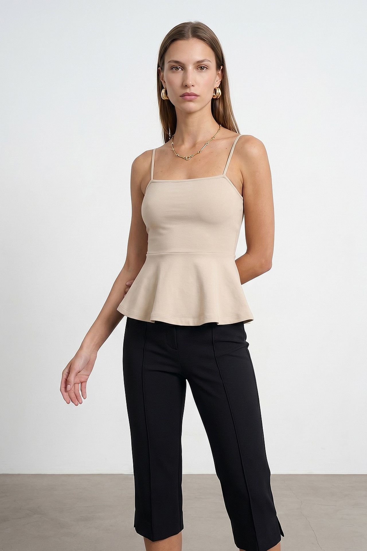 DILVIN Fitted Square-neck Frilly Cami Top 1