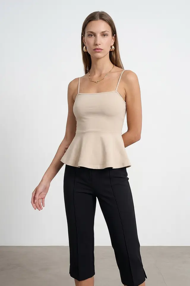DILVIN Fitted Square-neck Frilly Cami Top