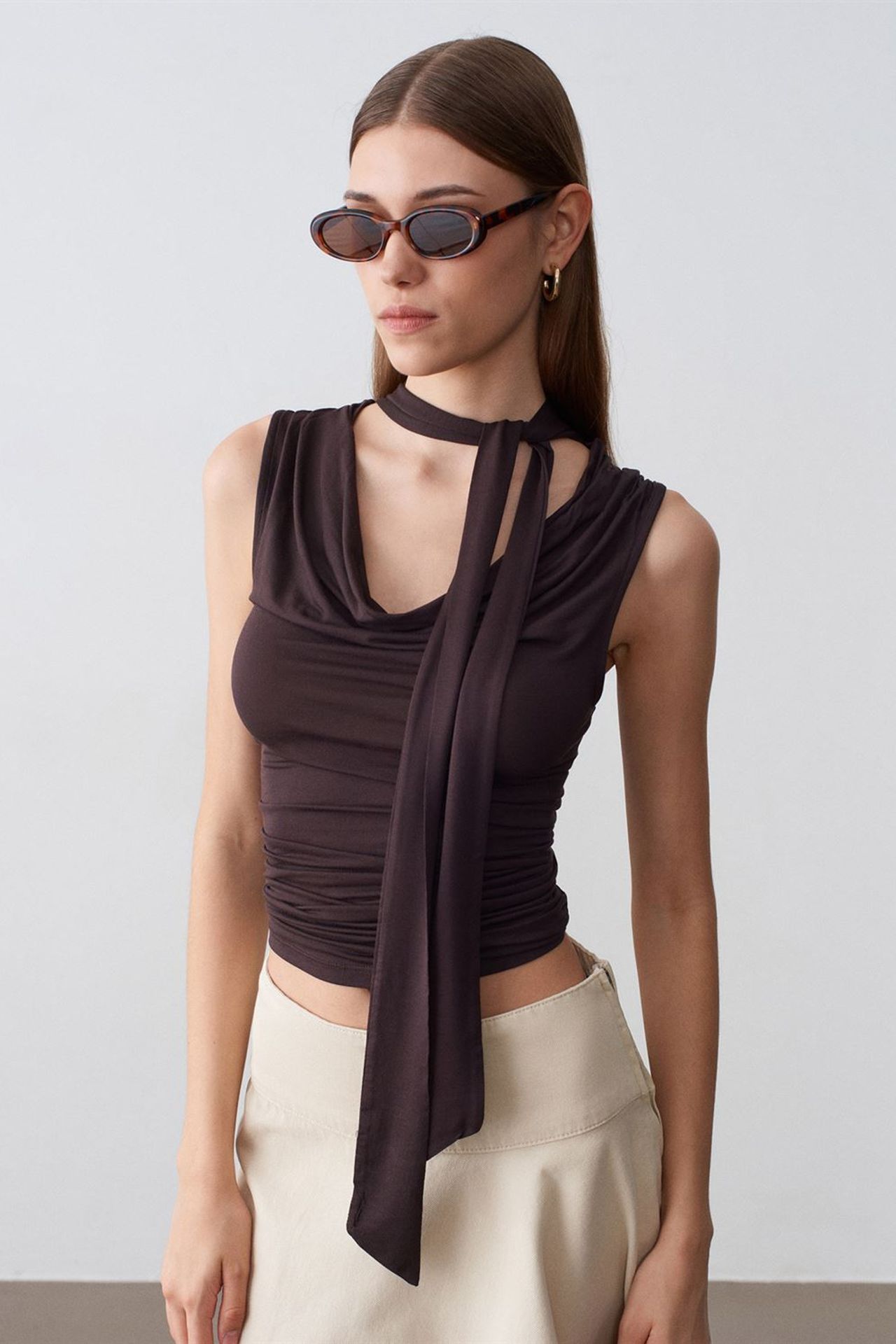 DILVIN Sleeveless Cowl Neck Jersey Blouse 1