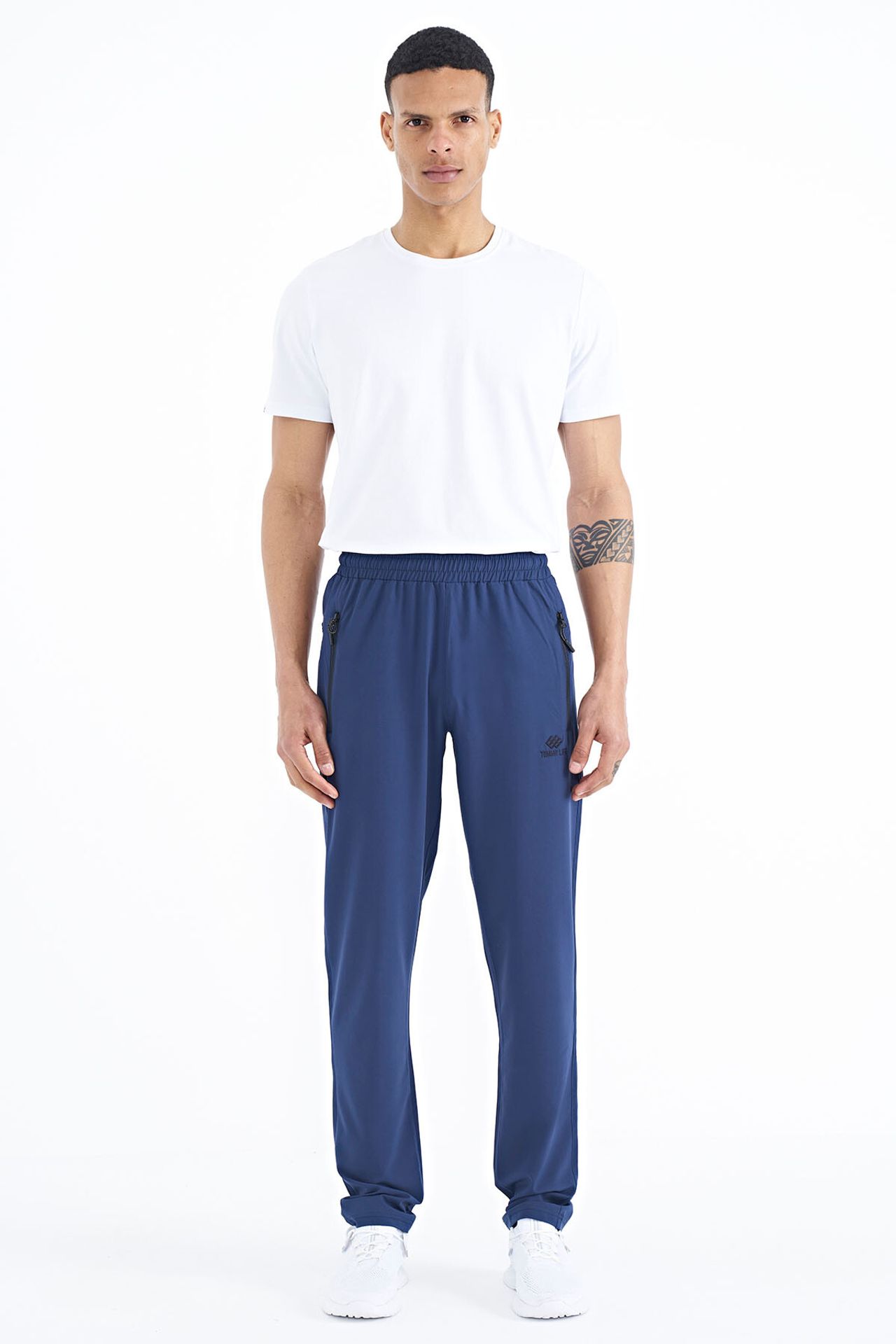 TOMMY Men's Straight-Leg Pull-On Sweatpants 2