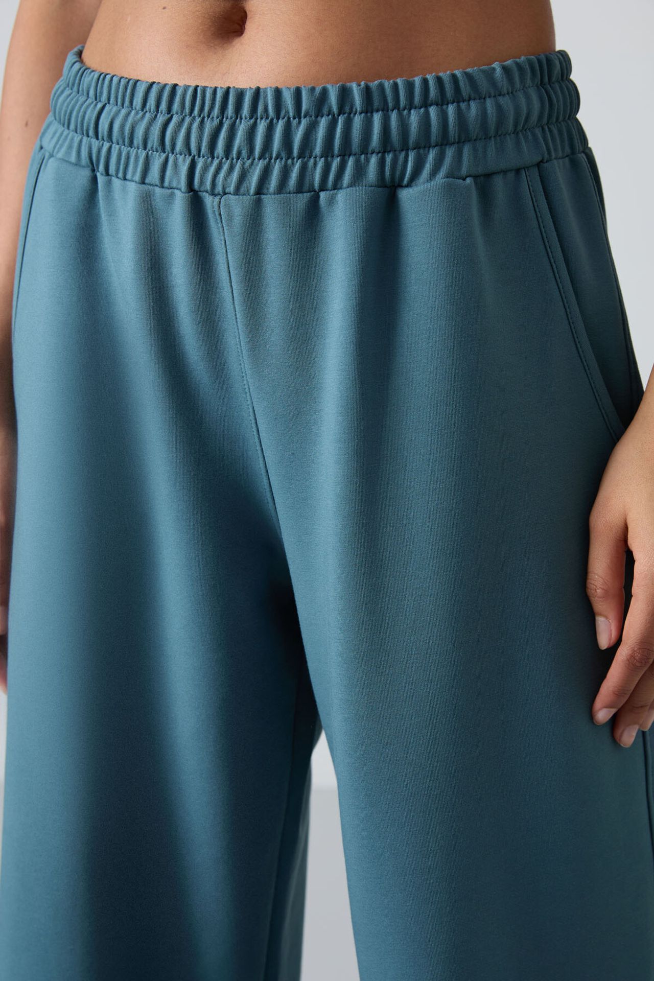 TOMMY Wide-Leg Pull-On Sweatpants 3