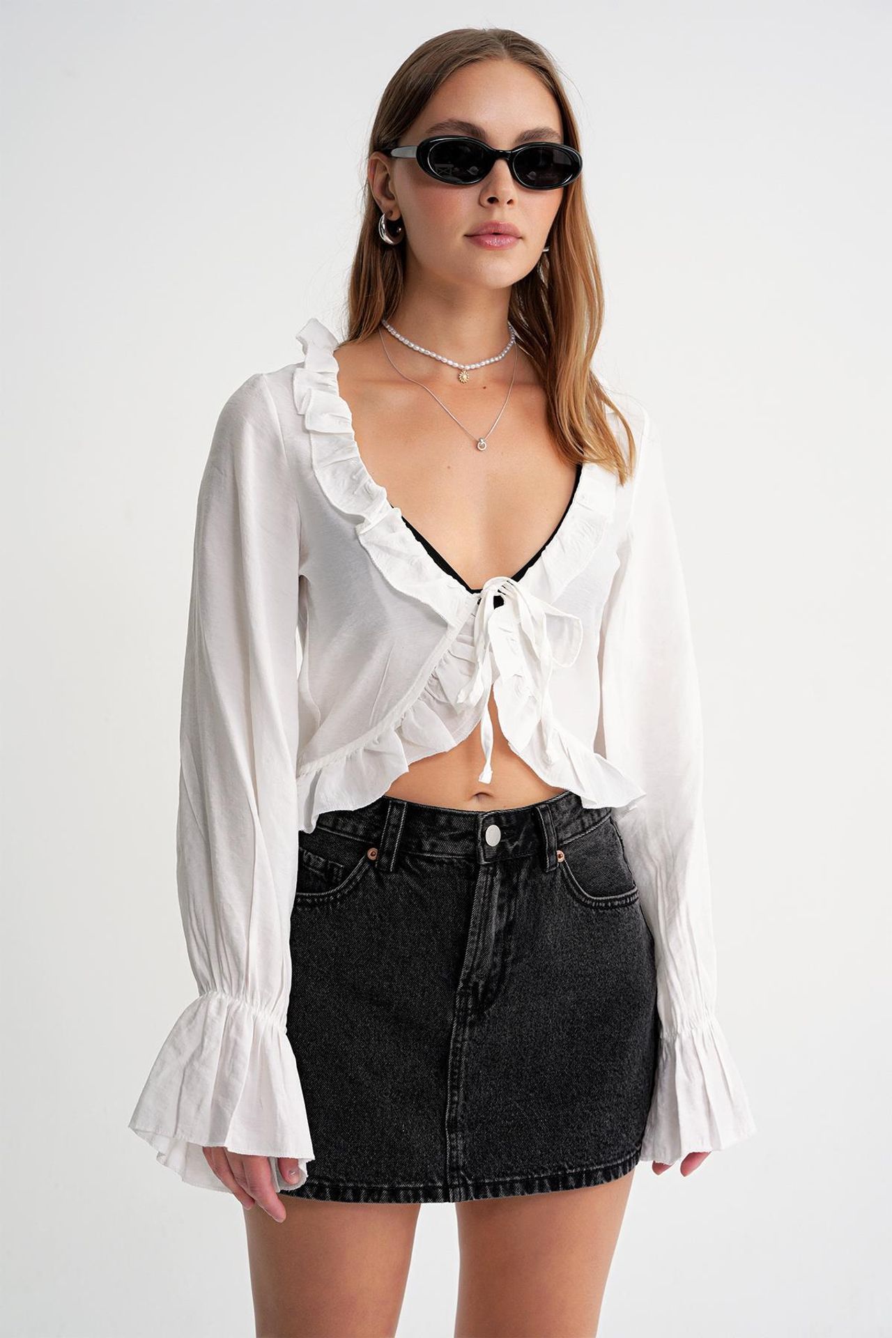 Mixray Frilly V-Neck Long Sleeve Crop Blouse 4