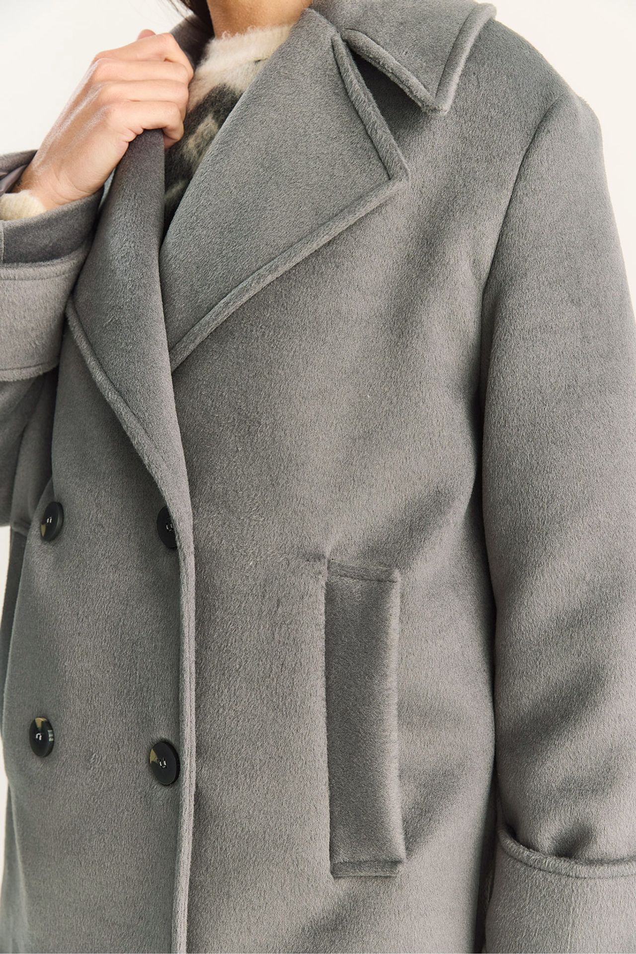 LUCCI Oversized Coat with Pockets 6