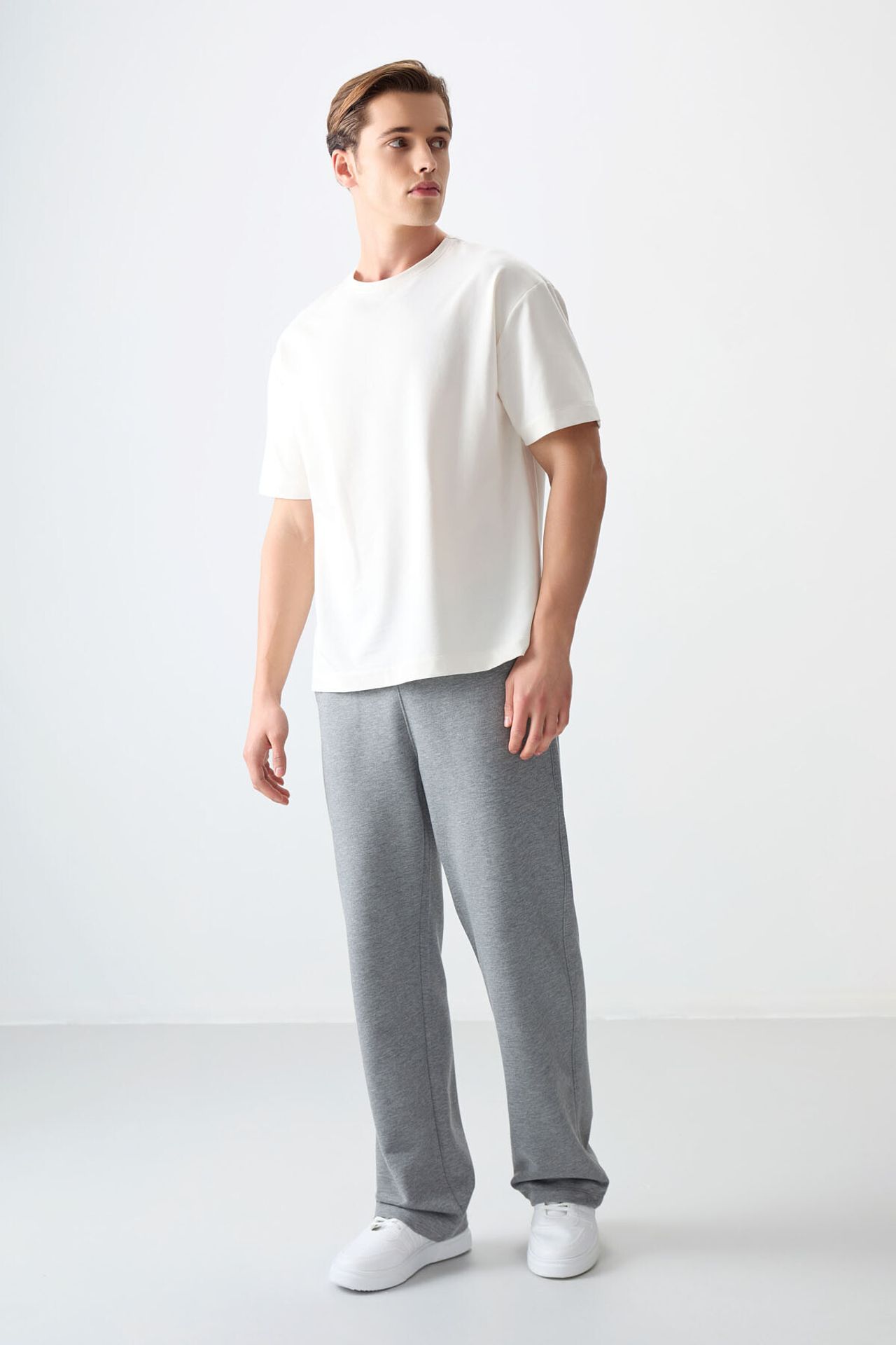 TOMMY Oversized Cotton Blend Crew Neck T-Shirt 3