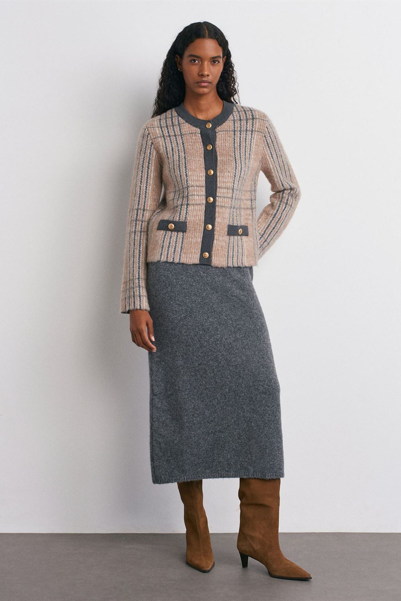 DILVIN Plaid Jacquard Crew Neck Cardigan 5