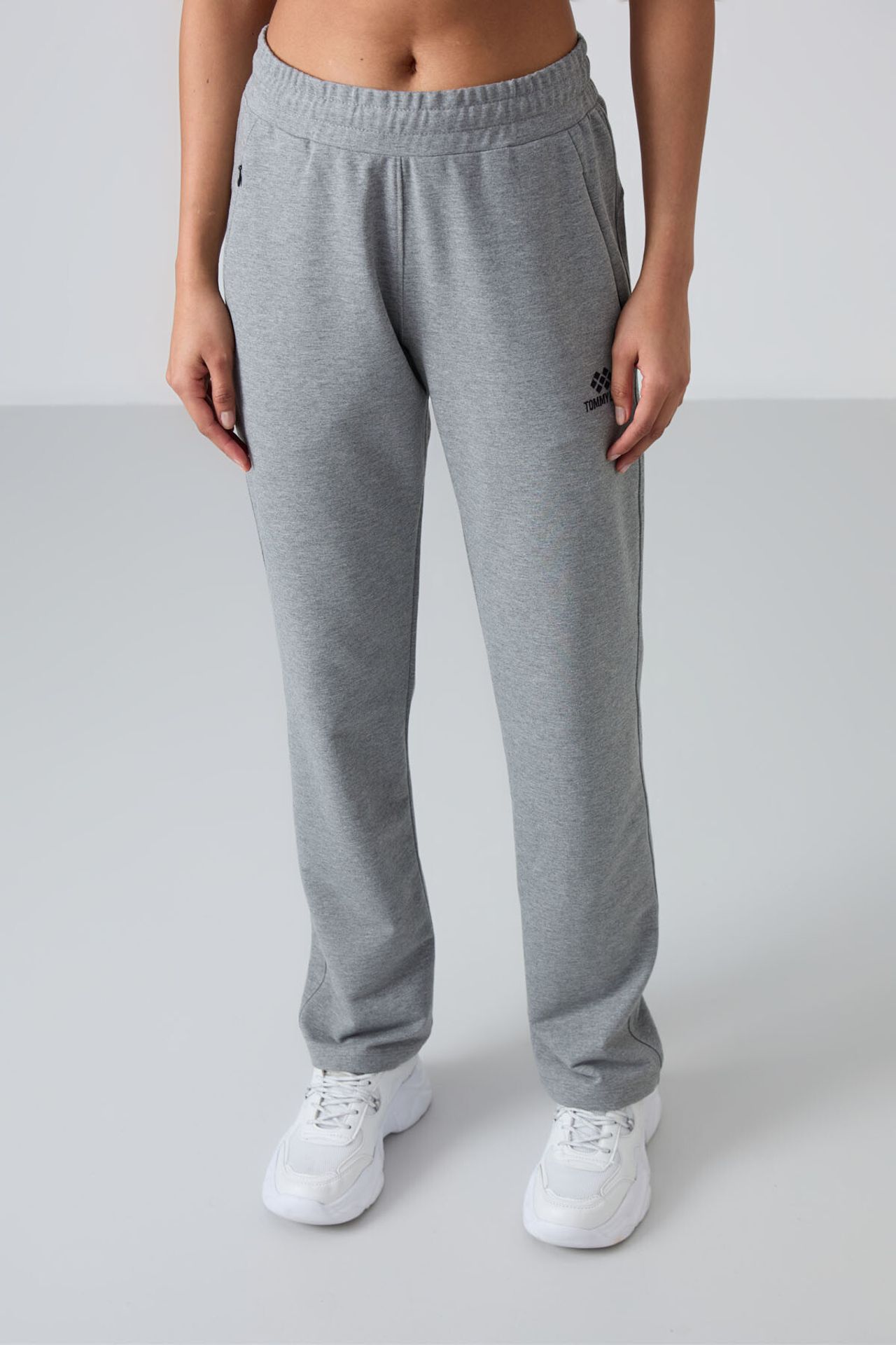 TOMMY Women's Straight-Leg Fleece Sweatpants 3