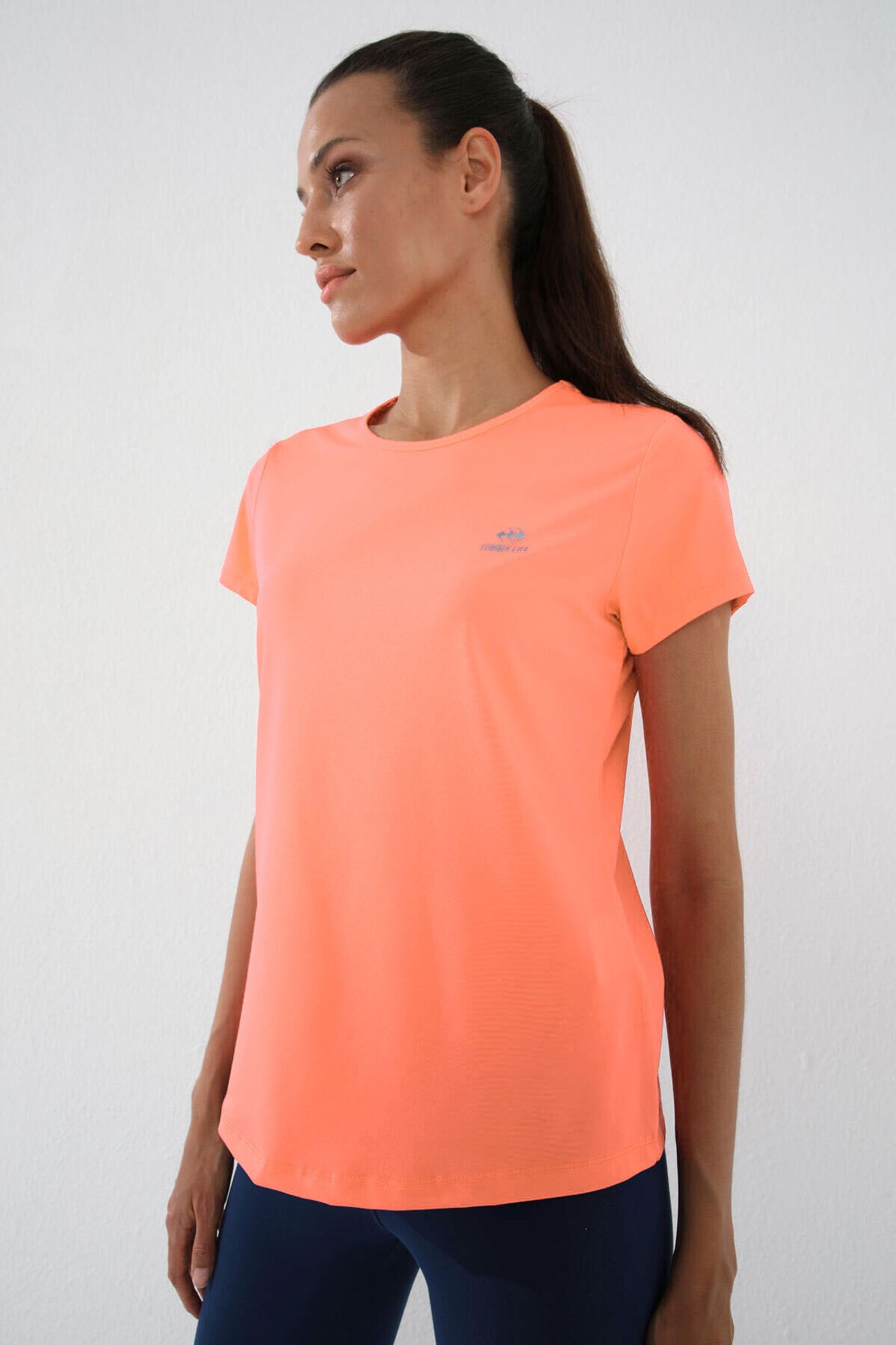 TOMMY Women's Solid Short-Sleeve Crew Neck T-Shirt 2