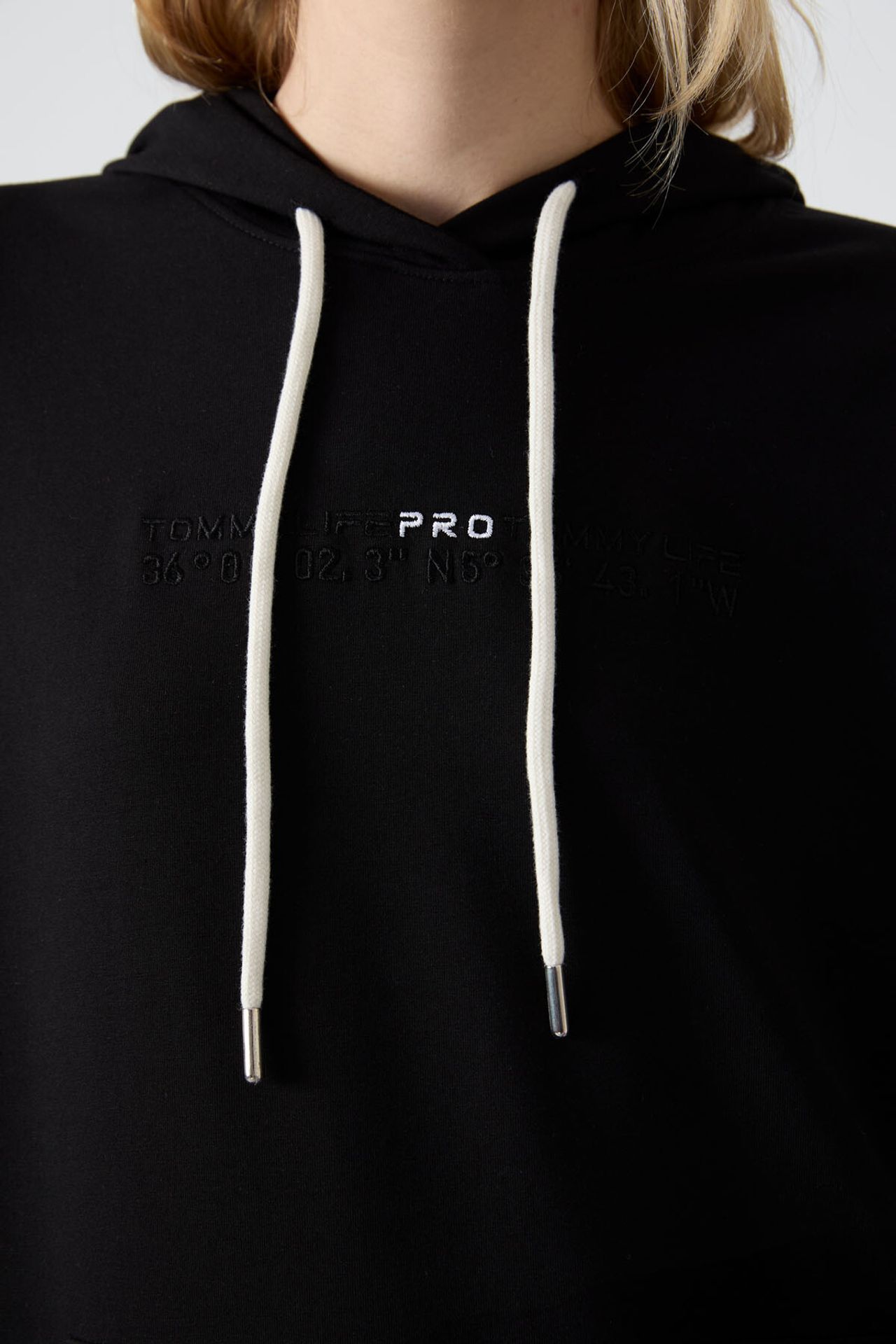 TOMMY Oversized Hooded Sweatshirt And Pants Set 3