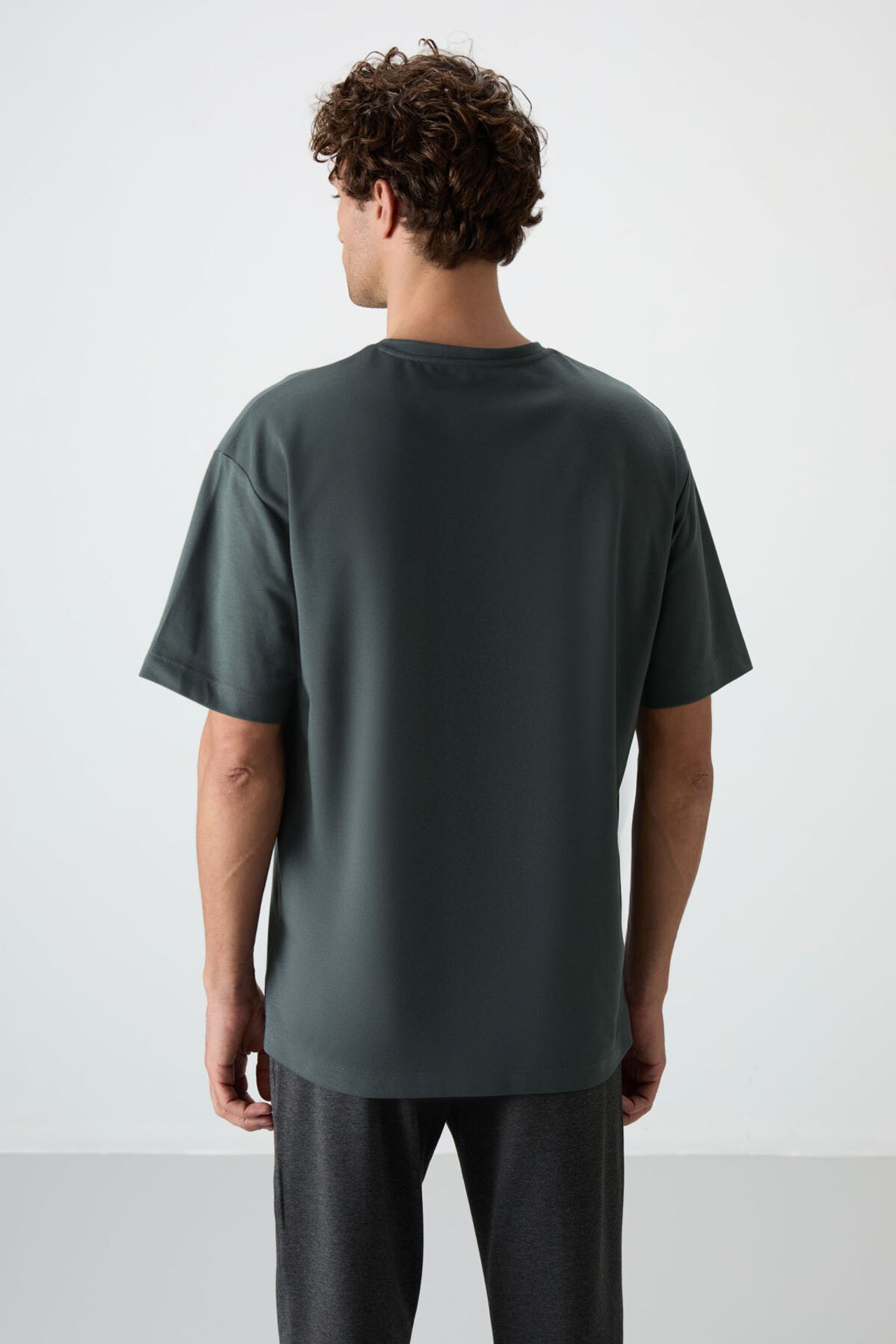 TOMMY Oversized Crew Neck Printed T-Shirt 5