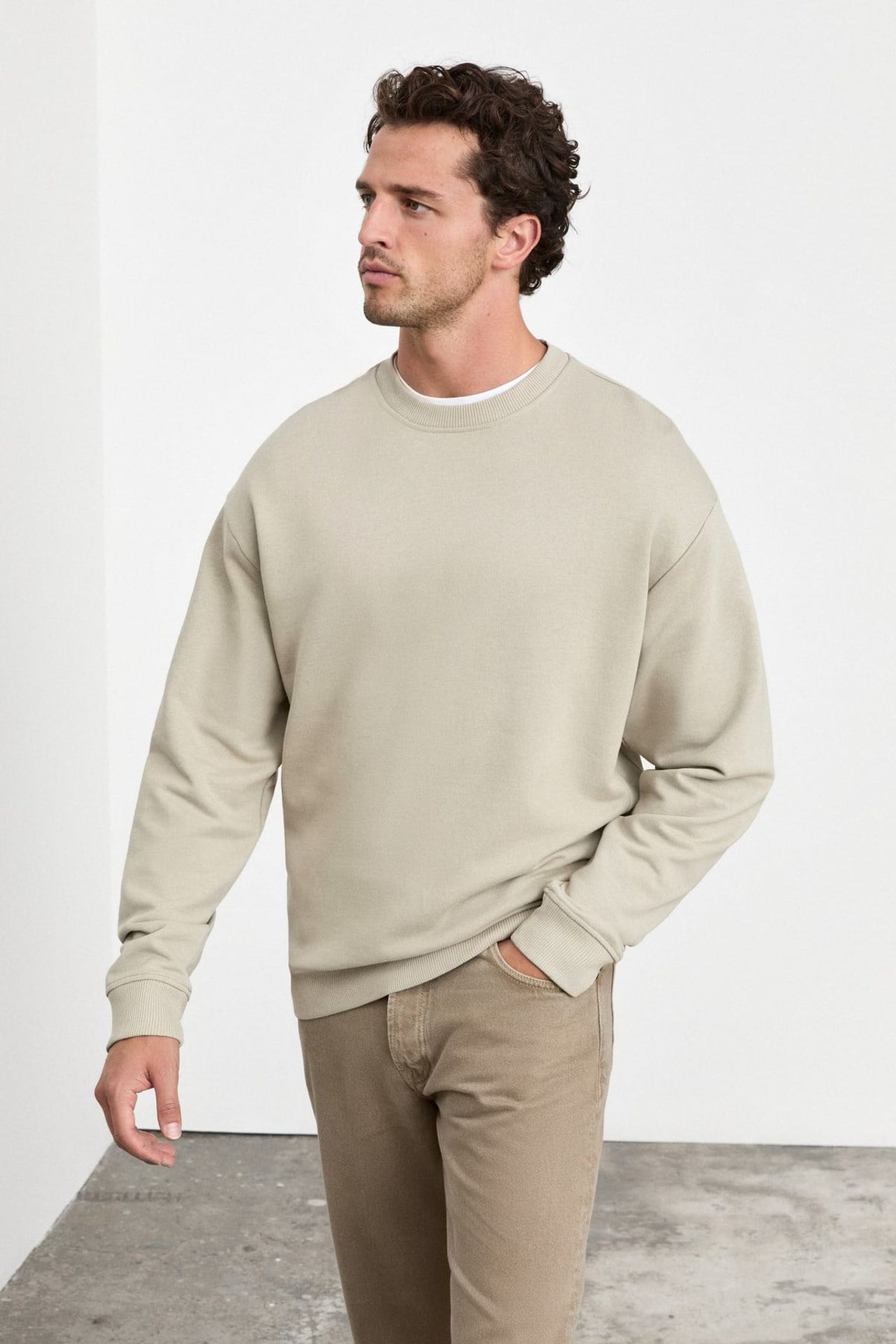 GRIMELANGE Regular Fit Crew Neck Sweatshirt 2