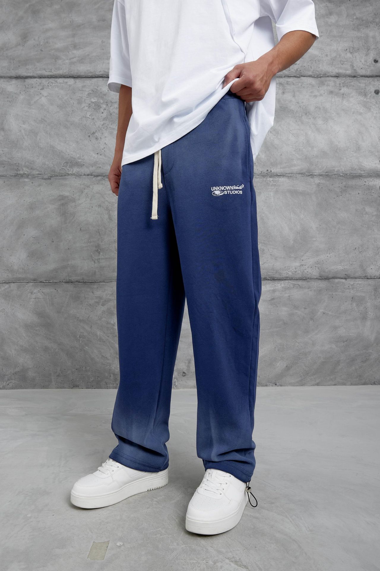 NOMARC Metin Baskılı Düz Paça Jogger Pantolon 1