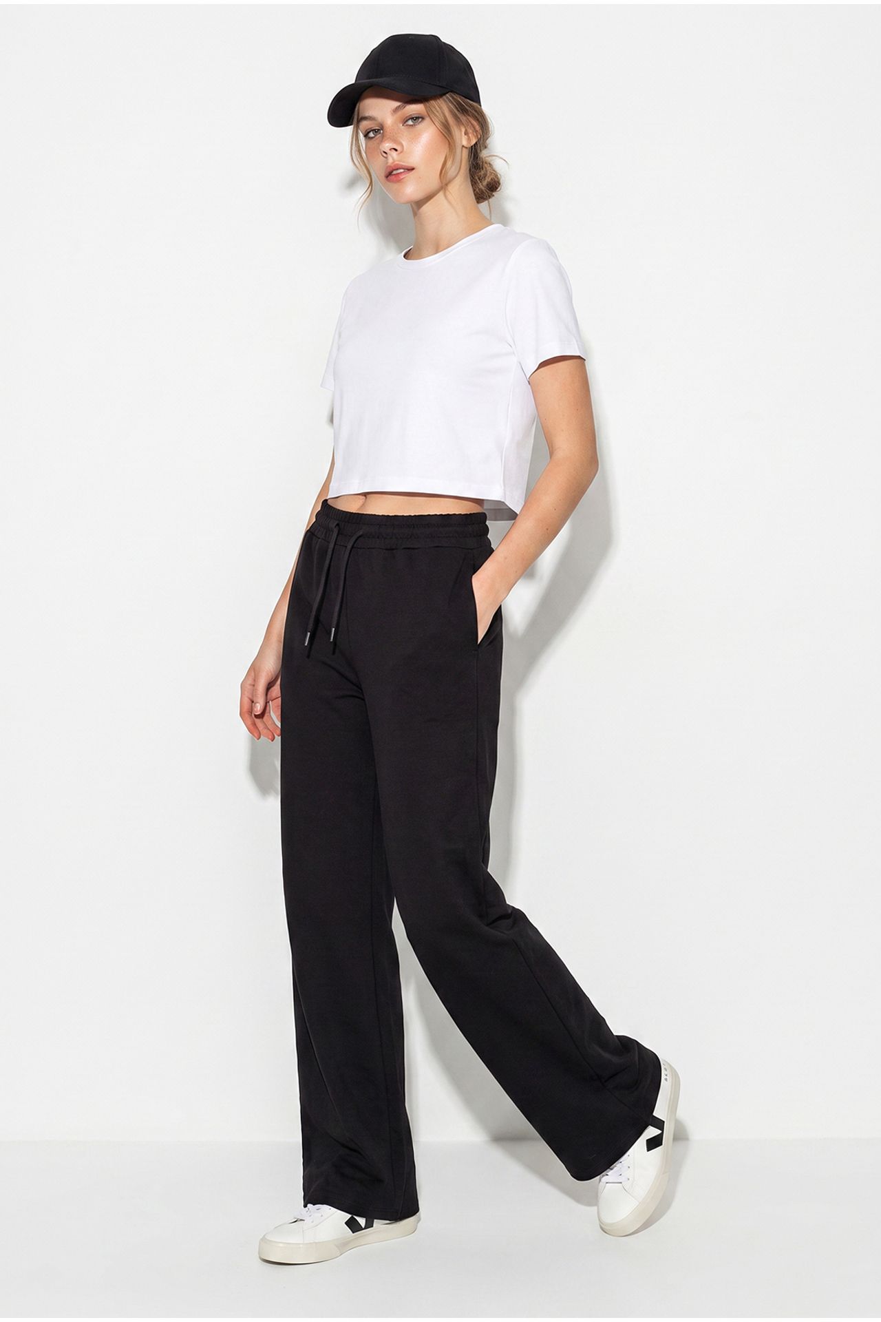 LUCCI Women's Sweatpants 4