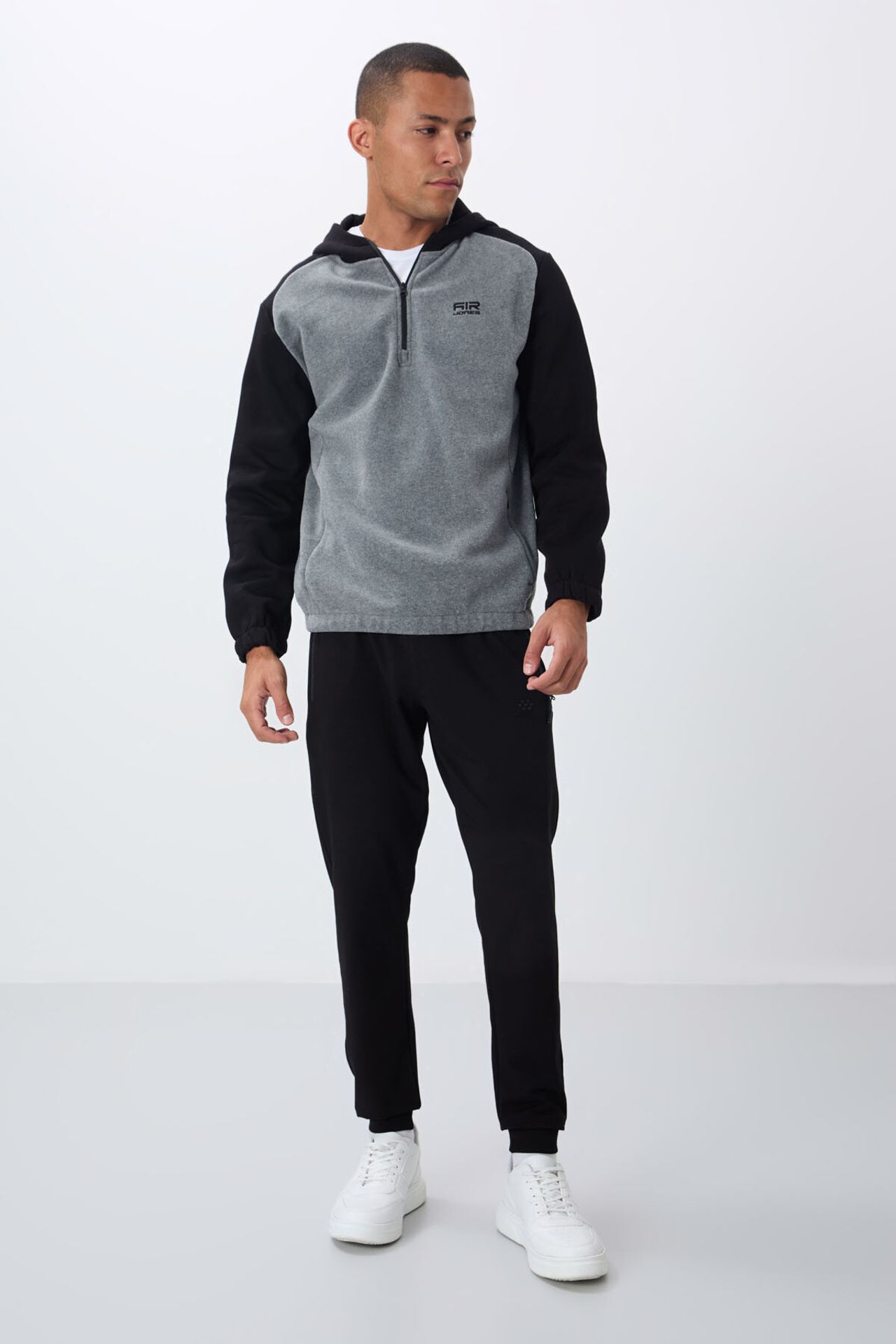 TOMMY Men's Color-Blocked Half-Zip Plush Sweatshirt 3