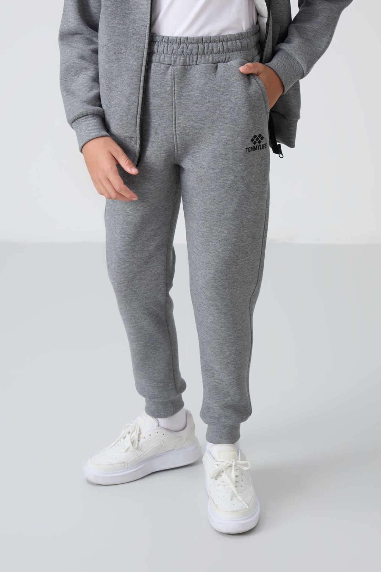TOMMY Youth Active Set 4