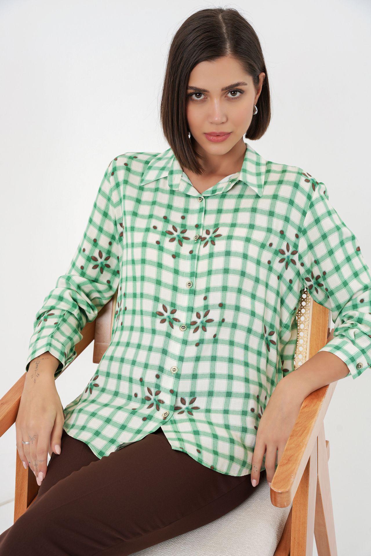 BDART Plaid Button-up Shirt with Shirt Collar 3