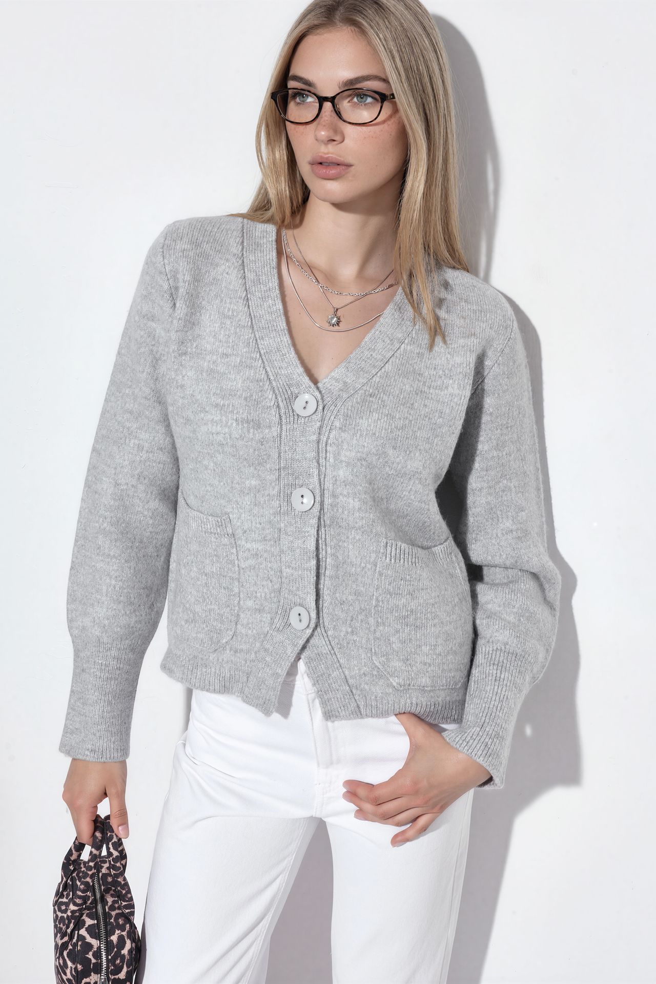 VIORNA Women's Ribbed V-neck Button Cardigan 1
