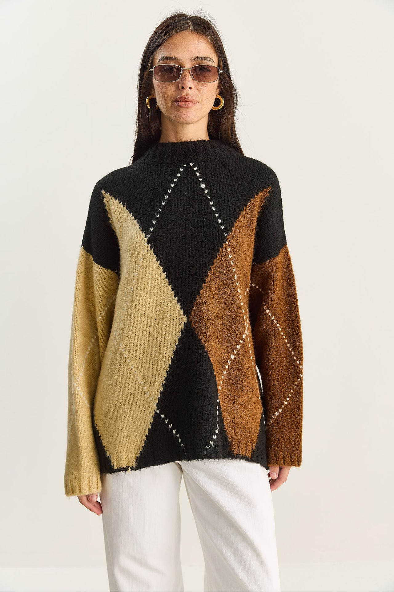 LUCCI Oversized Knitted Diamond Pattern Sweater 2