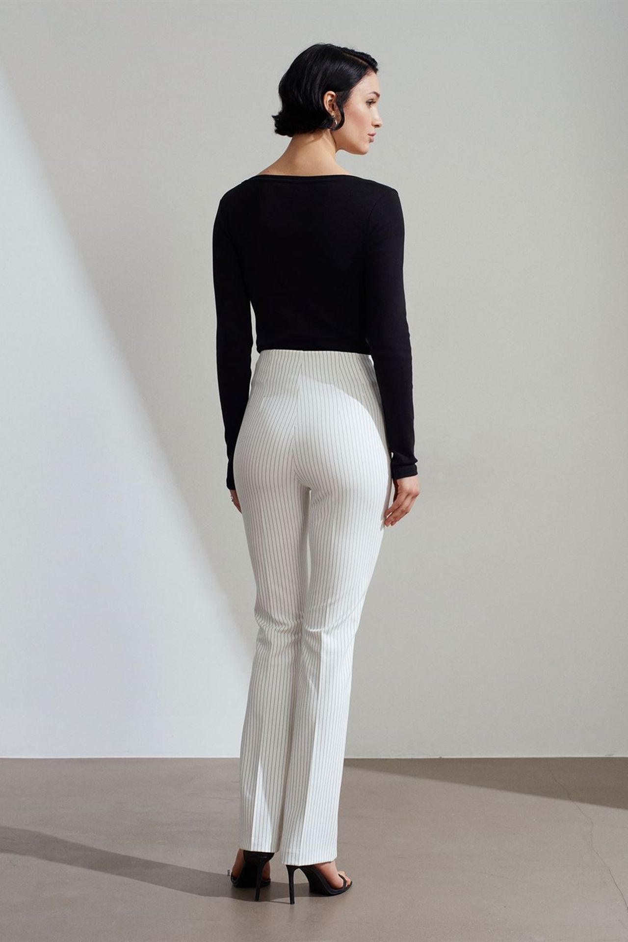 DILVIN High-Waist Striped Pleated Flare Pants 2