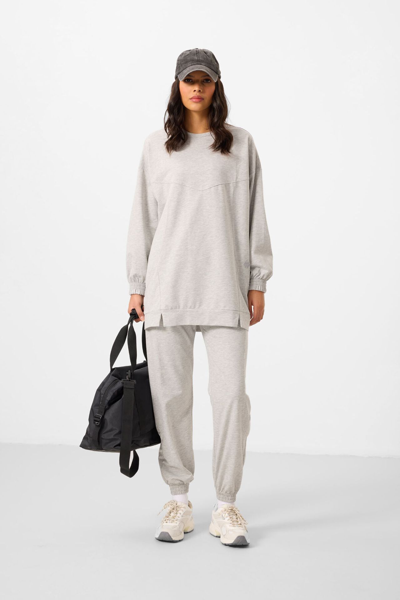 TOMMY Oversized Fleece Sweatshirt And Pants Set 1