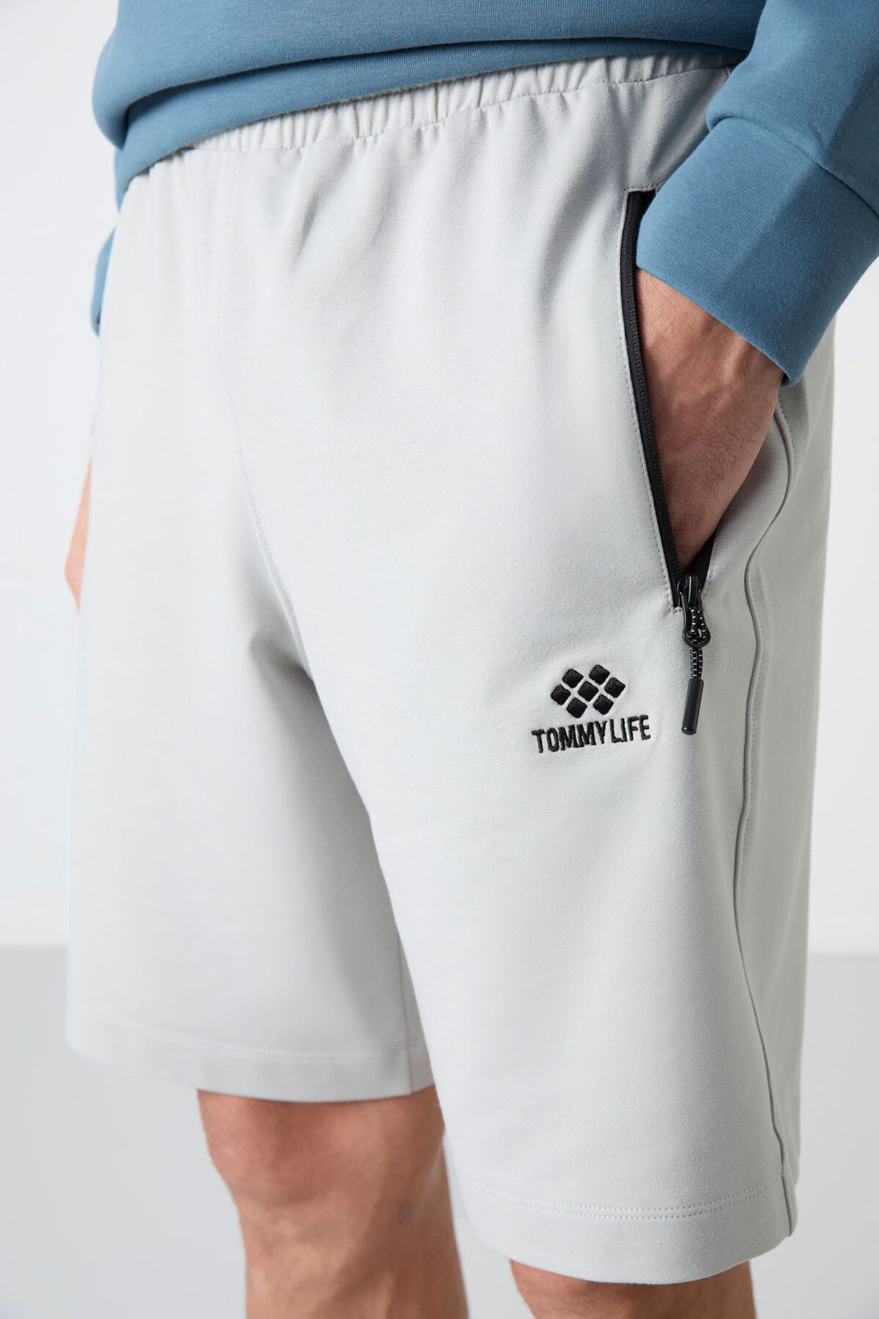 TOMMY Men's Regular-fit Knit Sweat Shorts 4