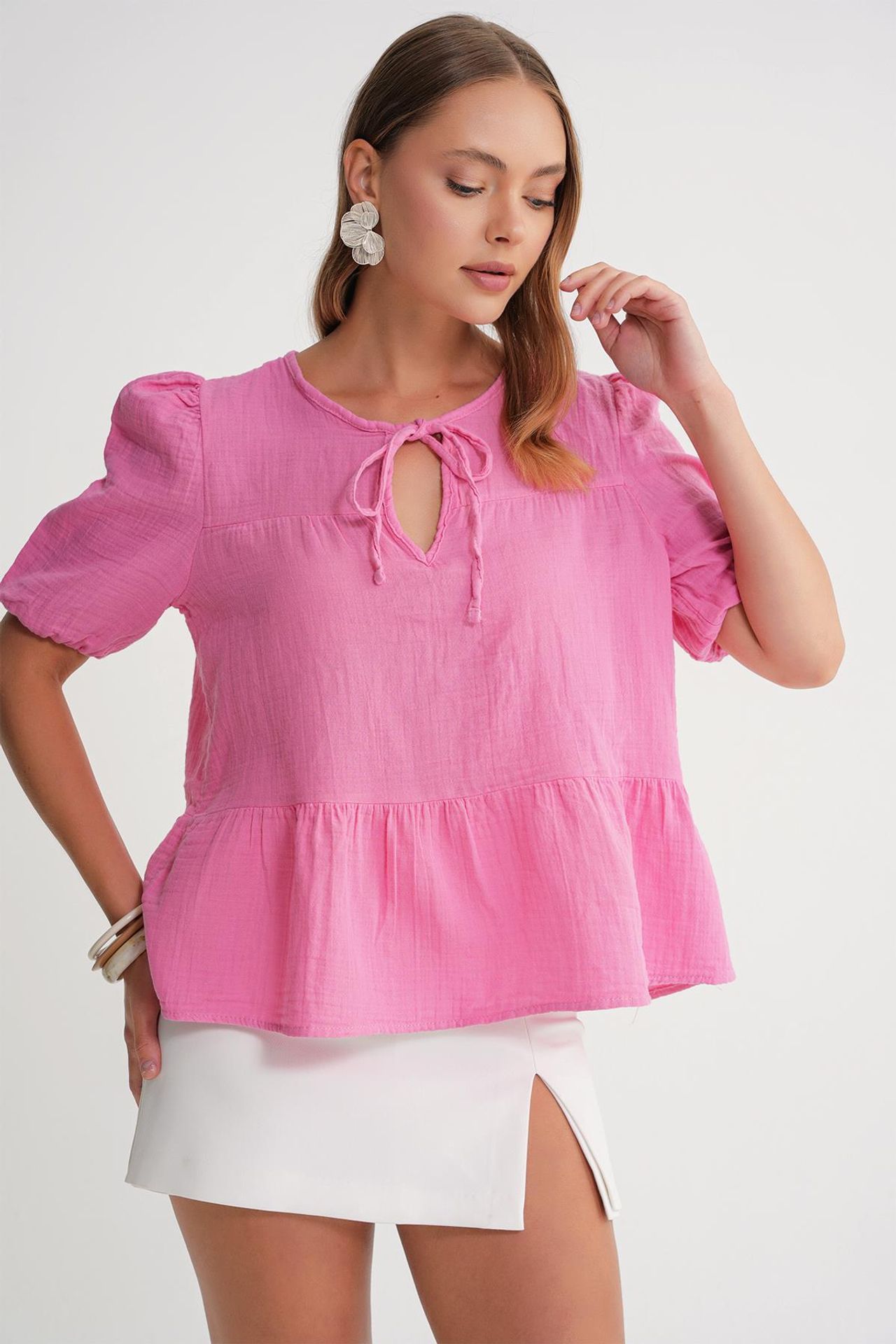 Mixray Textured Muslin Crew Neck Blouse with Binding Detail 3