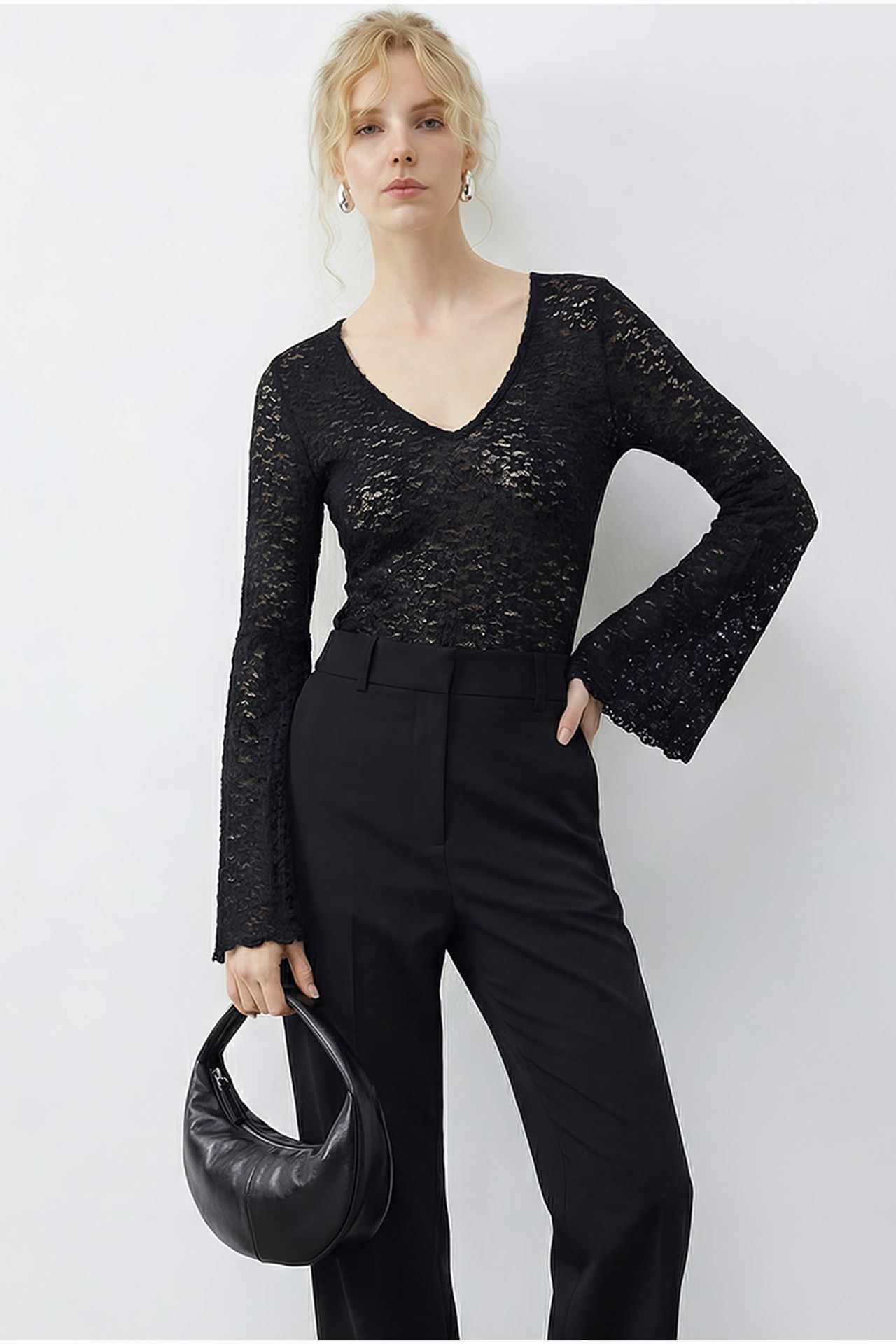 LUCCI Women's V-Neck Lace Blouse 2