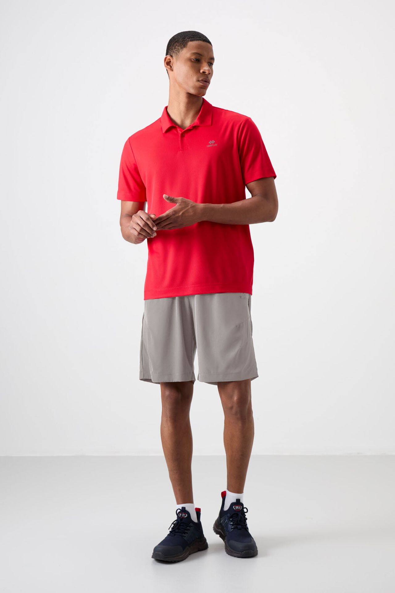TOMMY Men's Short Woven Pull-on Shorts 1
