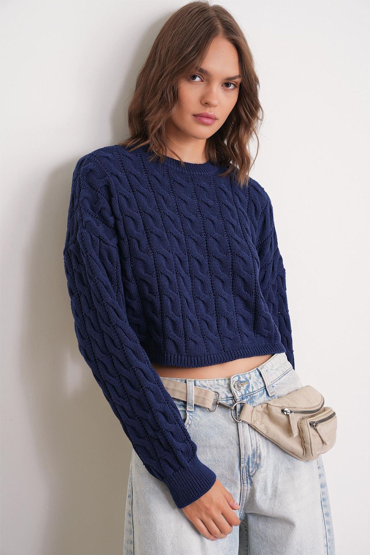 Mixray Cable Knit Pattern Crew Neck Sweater 3