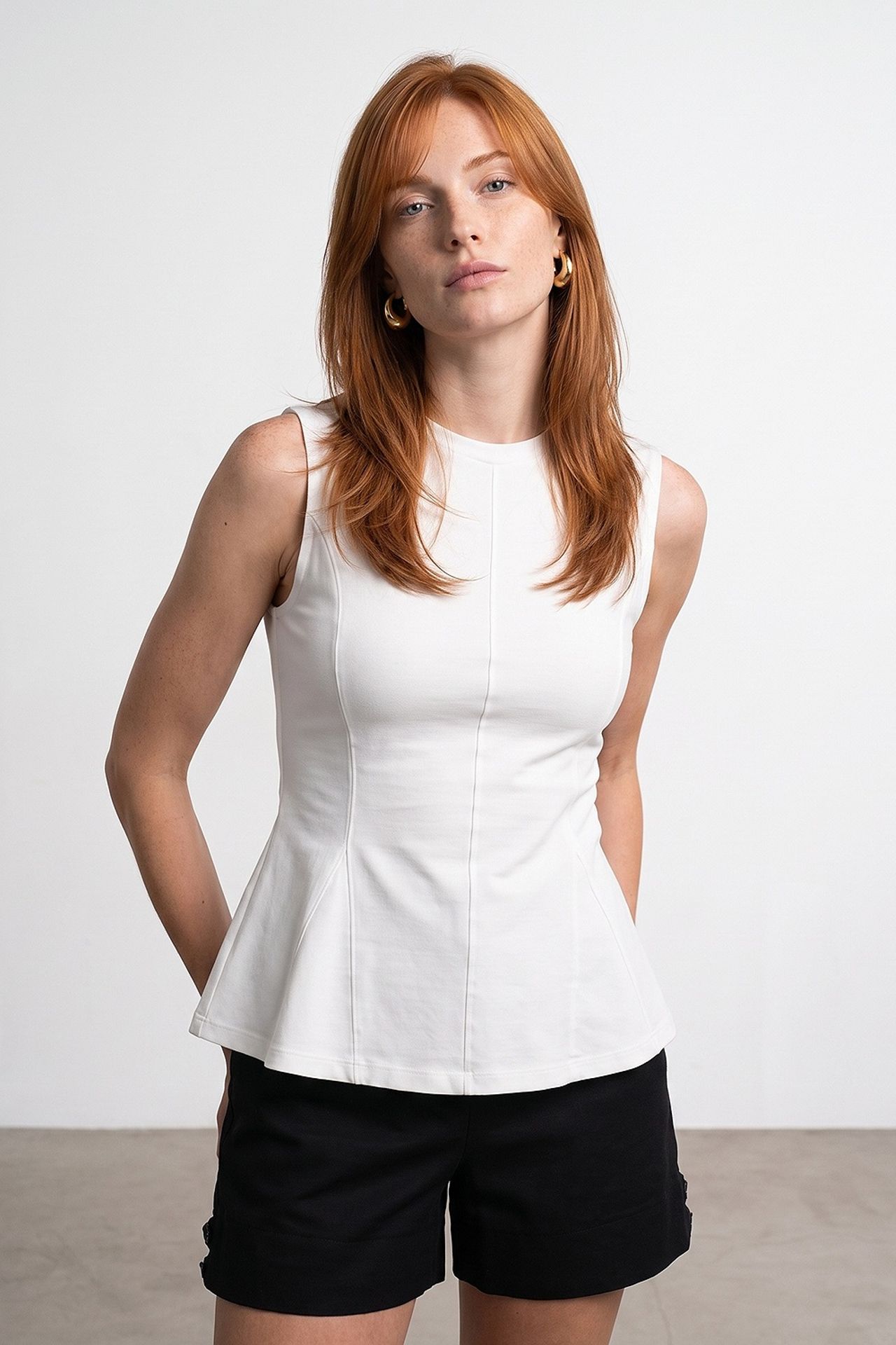 DILVIN Fitted Cotton Poplin Cut-out Shell Top 4