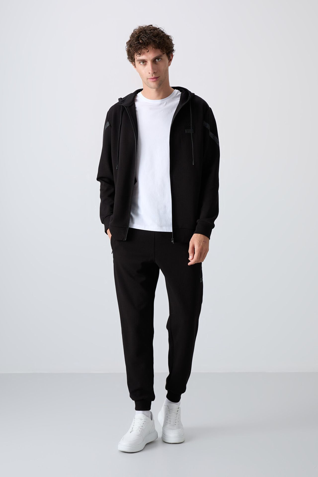 TOMMY Men's Hooded Sweatshirt And Pants Set 1