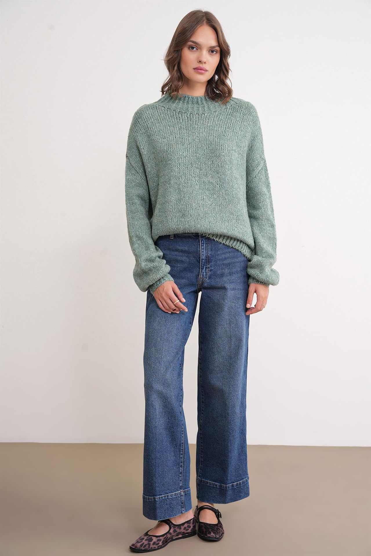 Mixray Relaxed Fit Crew Neck Thick Knit Sweater 2
