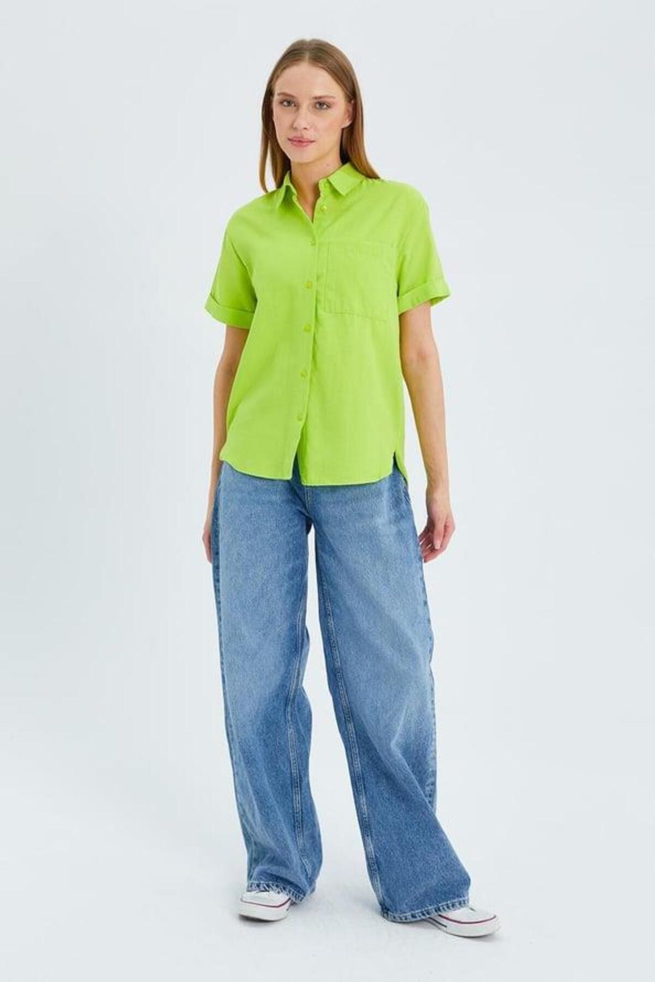 MIXRAY Short Sleeve Shirt with Pockets 2
