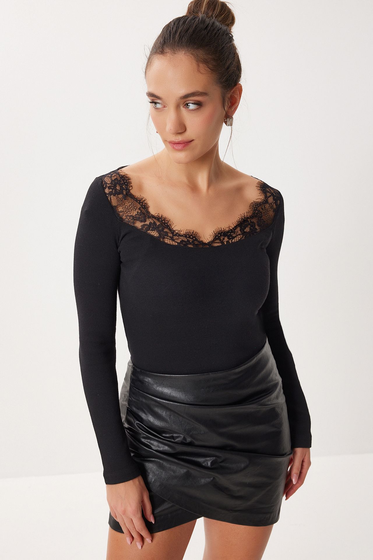 ISTANBUL Lace Detail Long Sleeve Blouse 2
