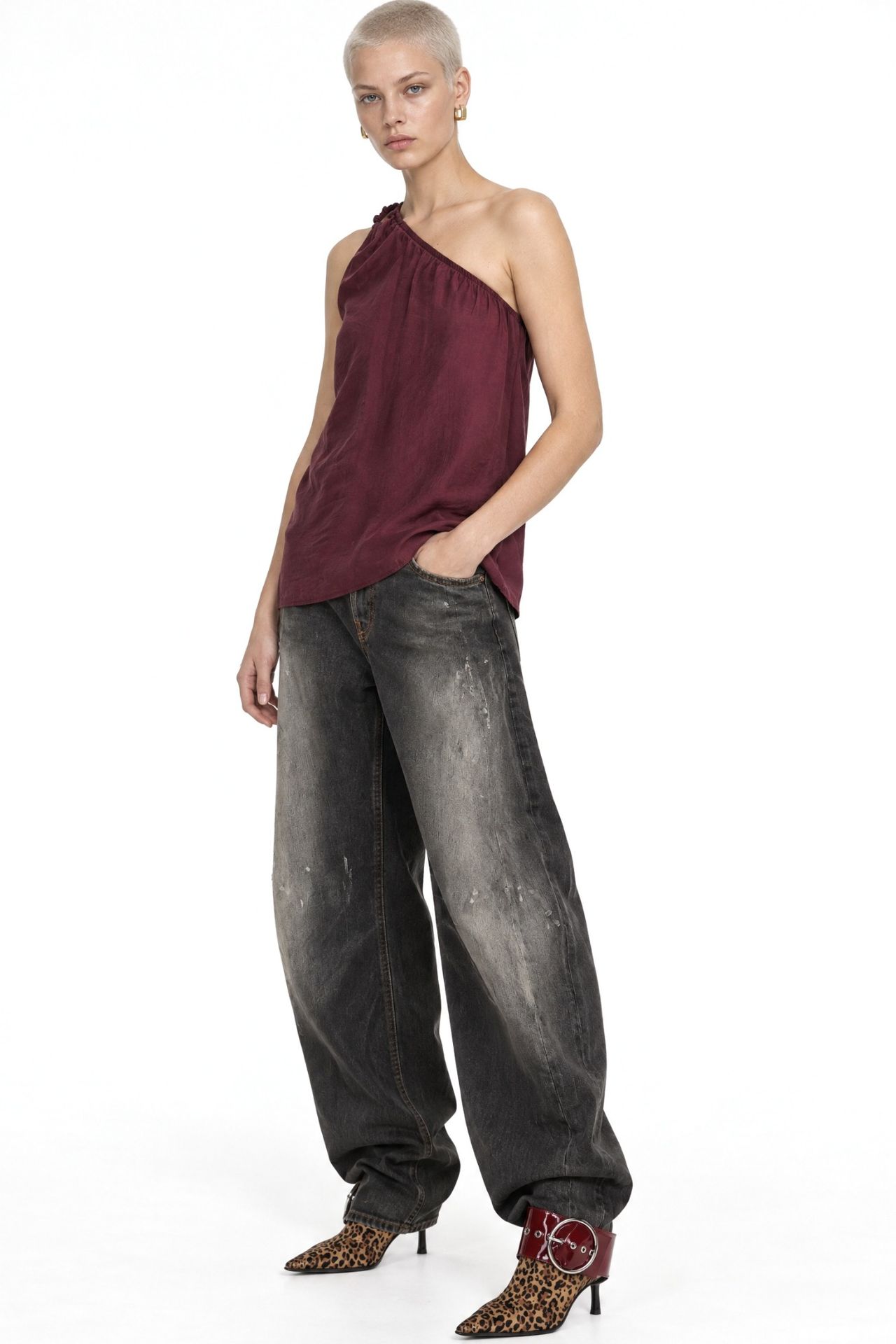 Mixray Asymmetrical Collar Accessory Detailed Top 2
