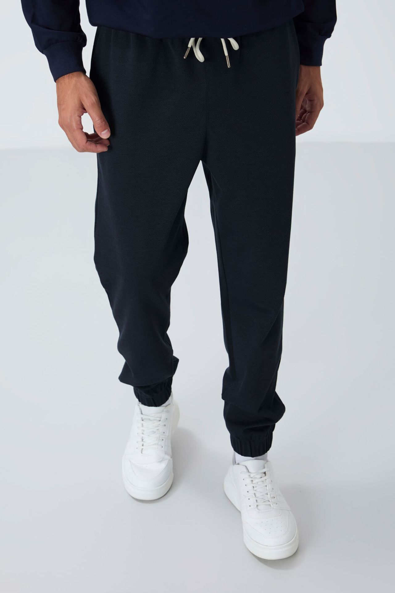 TOMMY Men's Regular Fit Fleece Sweatpants 3