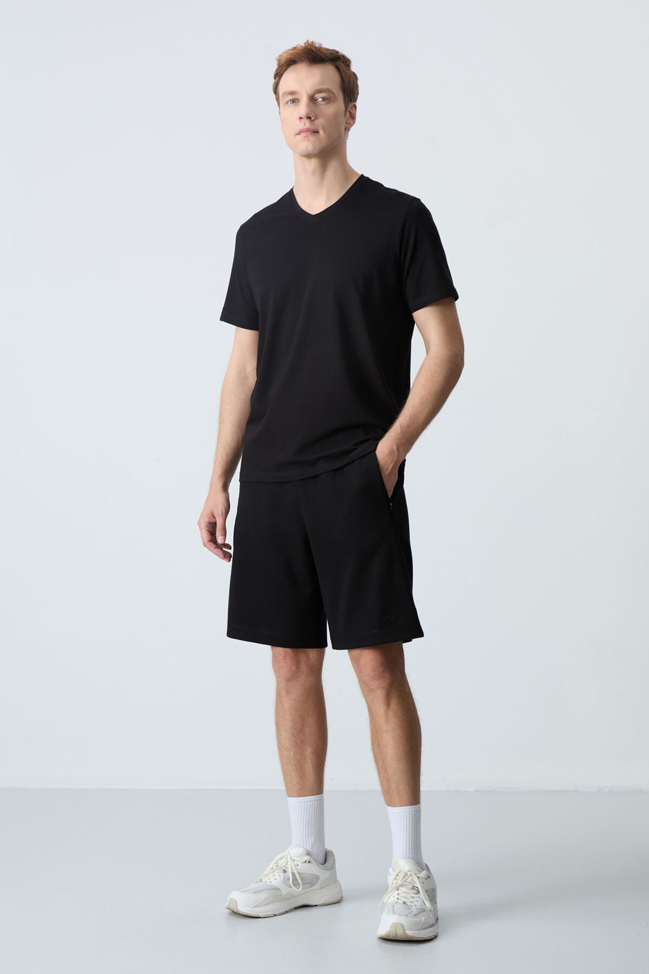 TOMMY Men's Regular Fit Jersey Shorts 1