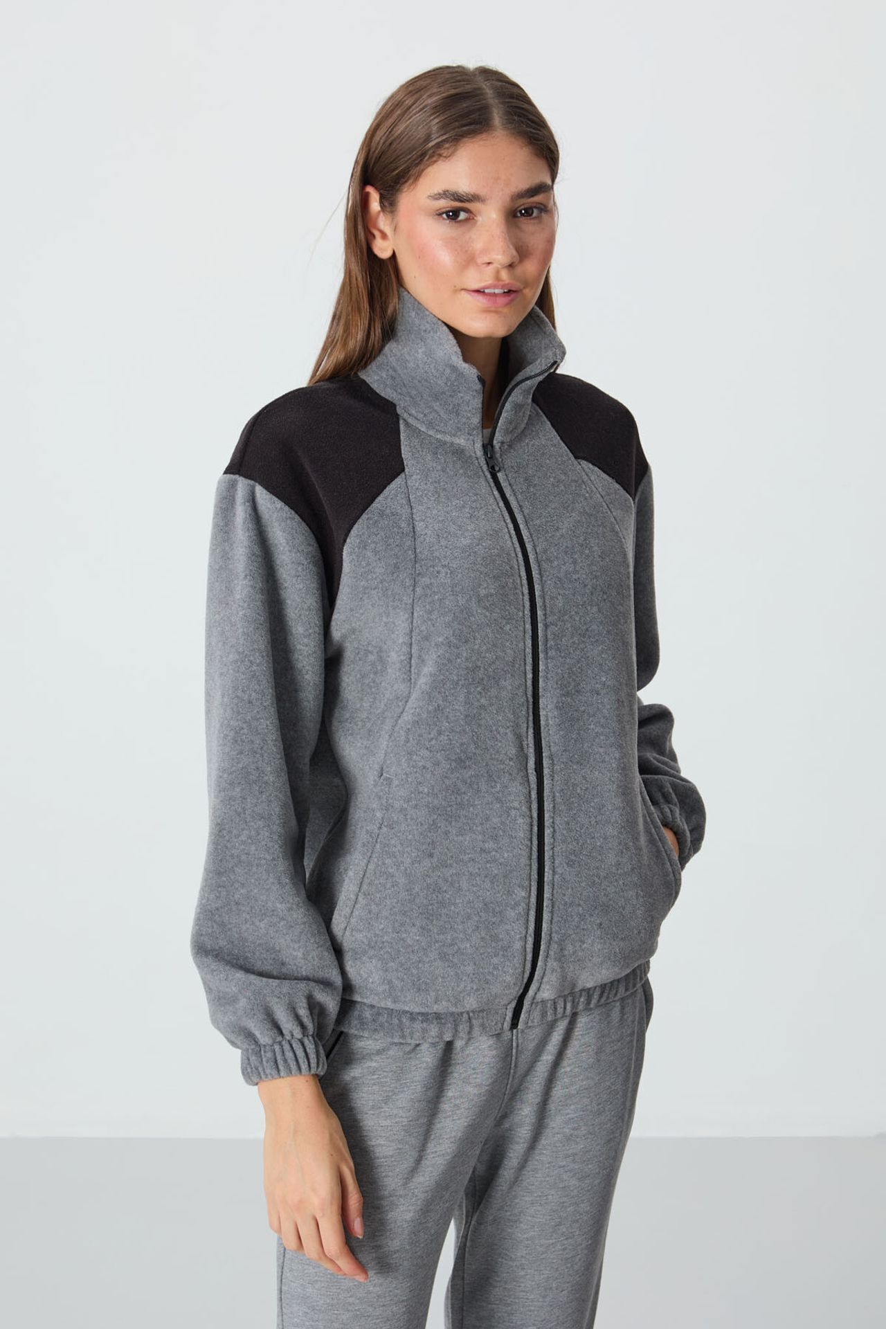 TOMMY Color Block Oversized Zip-Collar Sweatshirt 3