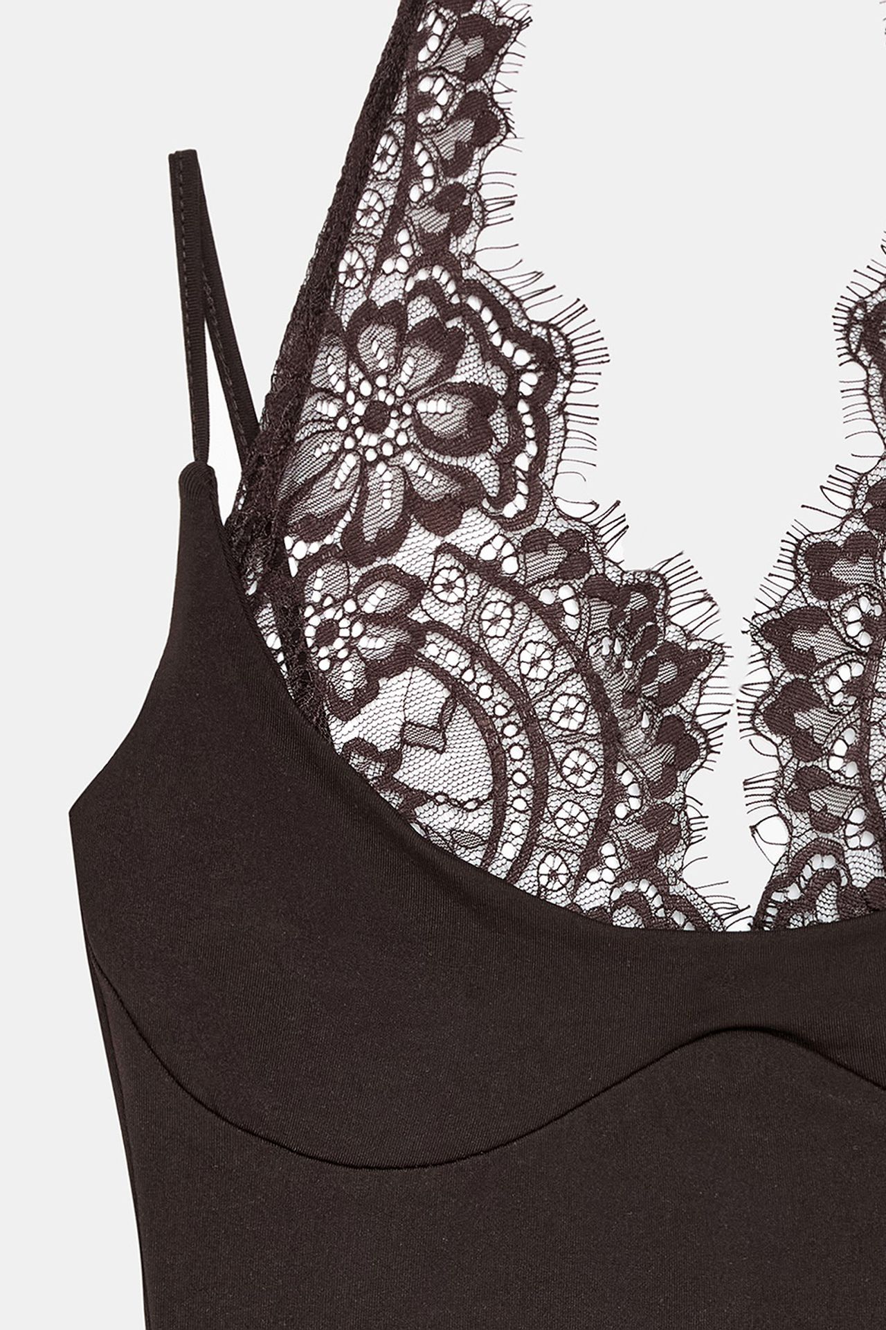 DILVIN Embroidered Cut-out Sleeveless Bodysuit