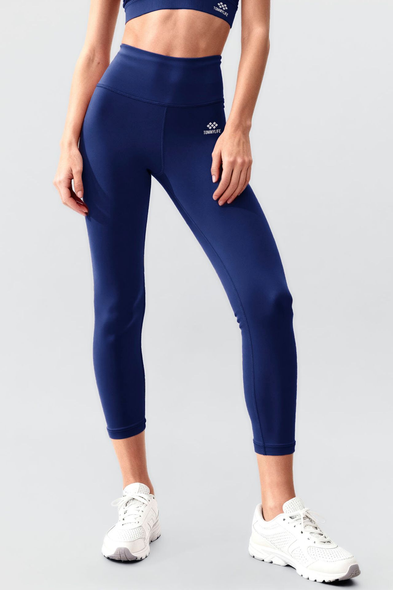 TOMMY Sleeveless Athletic Set With Leggings 5