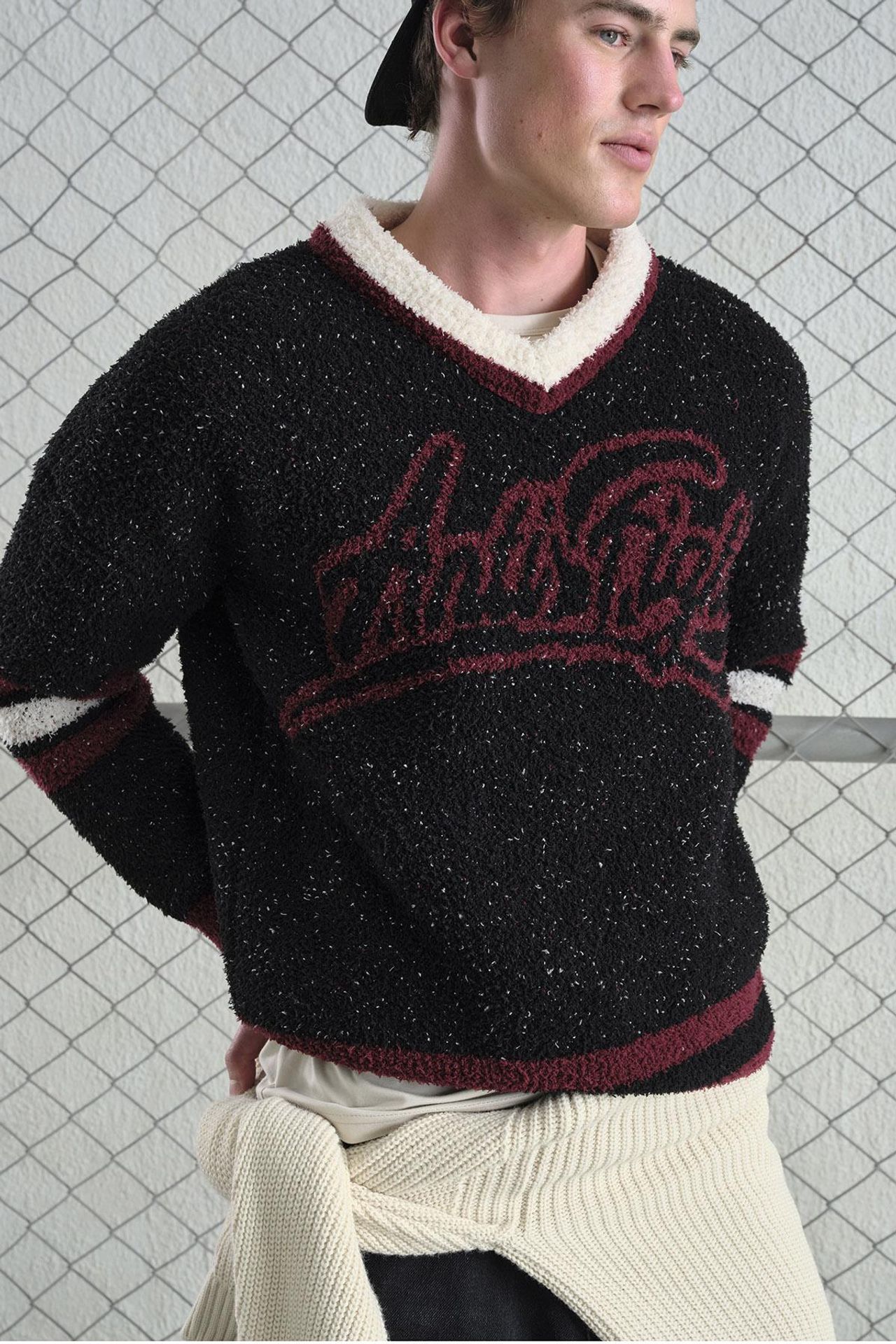 GIESTO Oversized V-Neck Plush Sweater 1