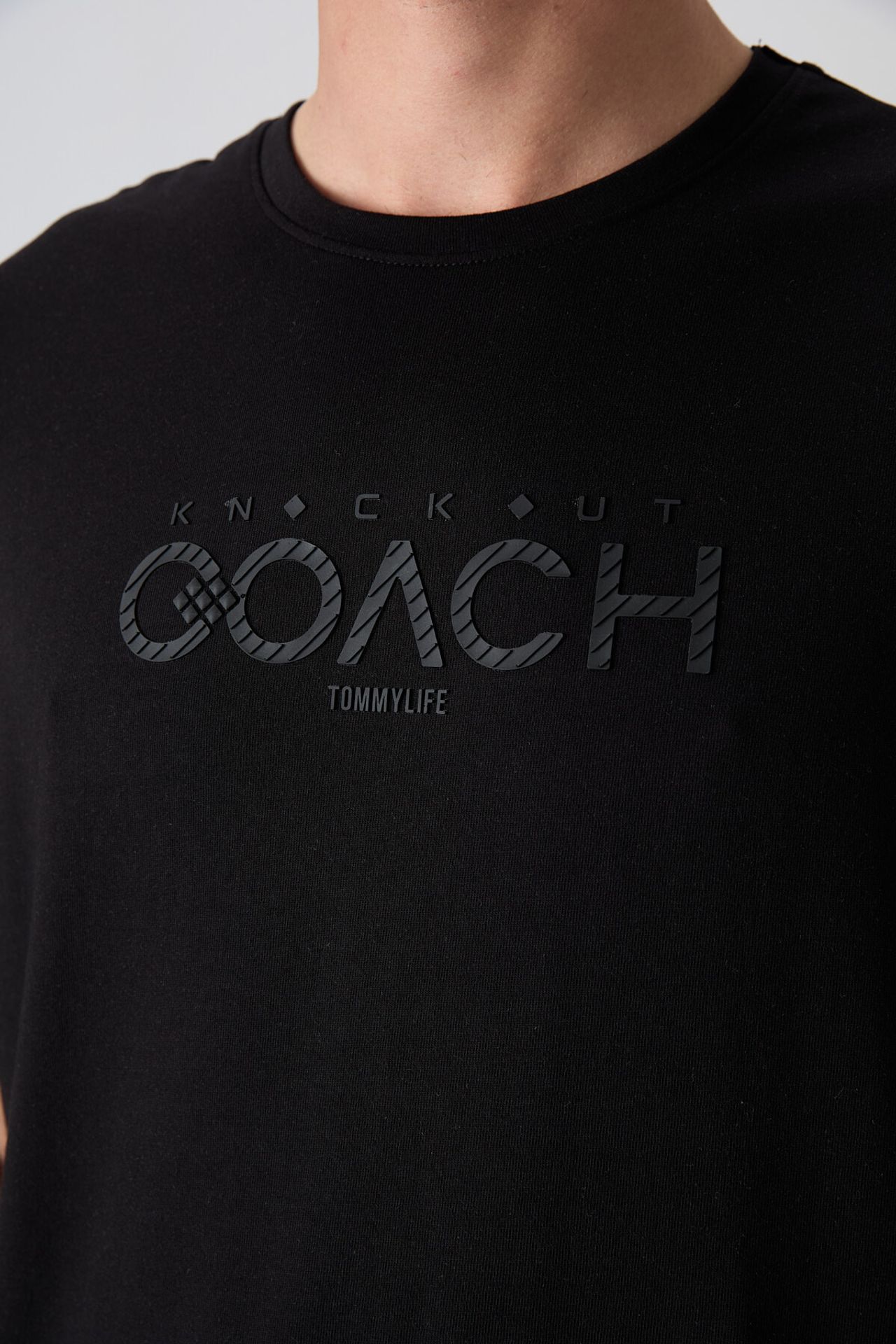 TOMMY Oversized Logo Patch Crew Neck T-Shirt 3