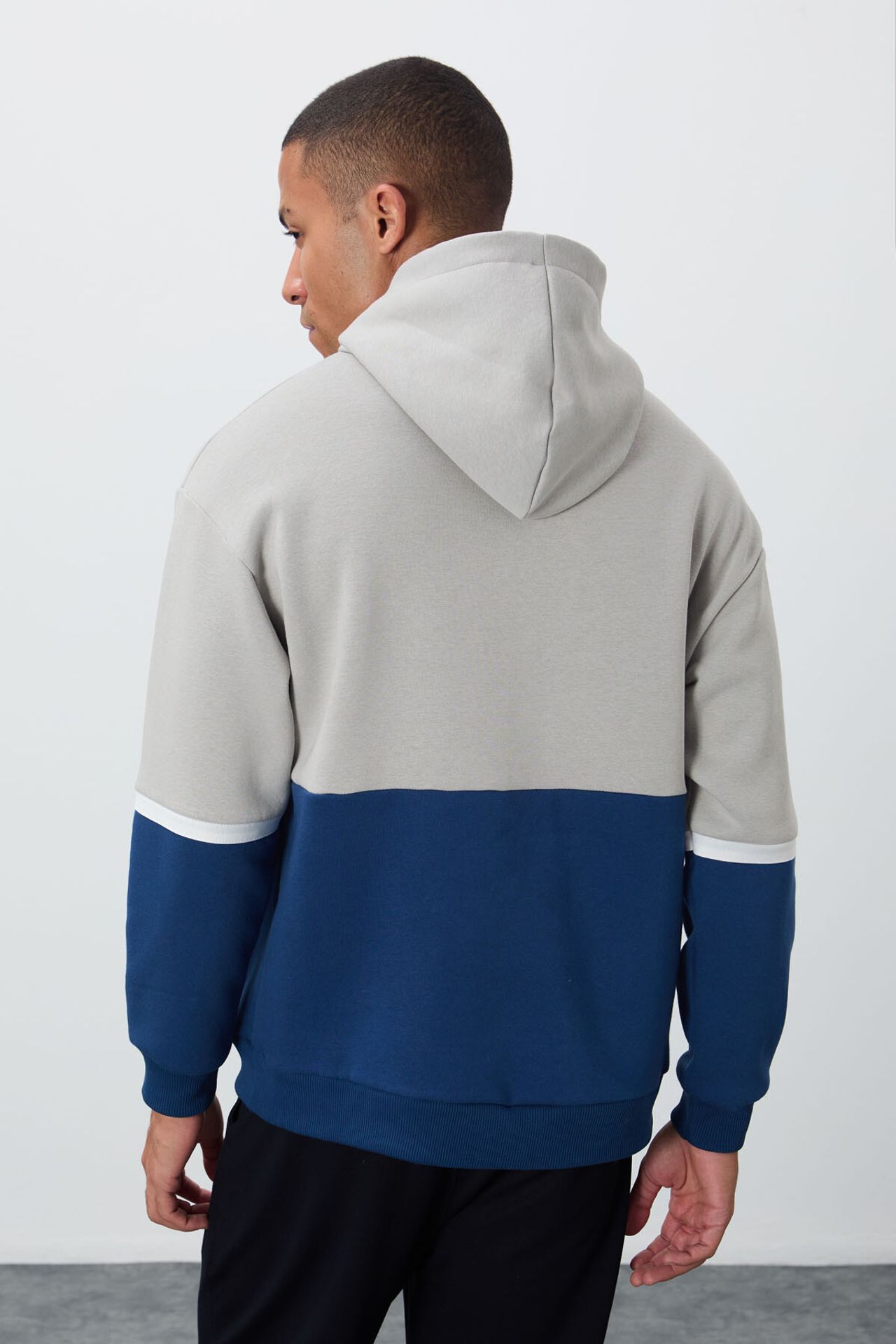 TOMMY Men's Color-Blocked Hooded Sweatshirt 5